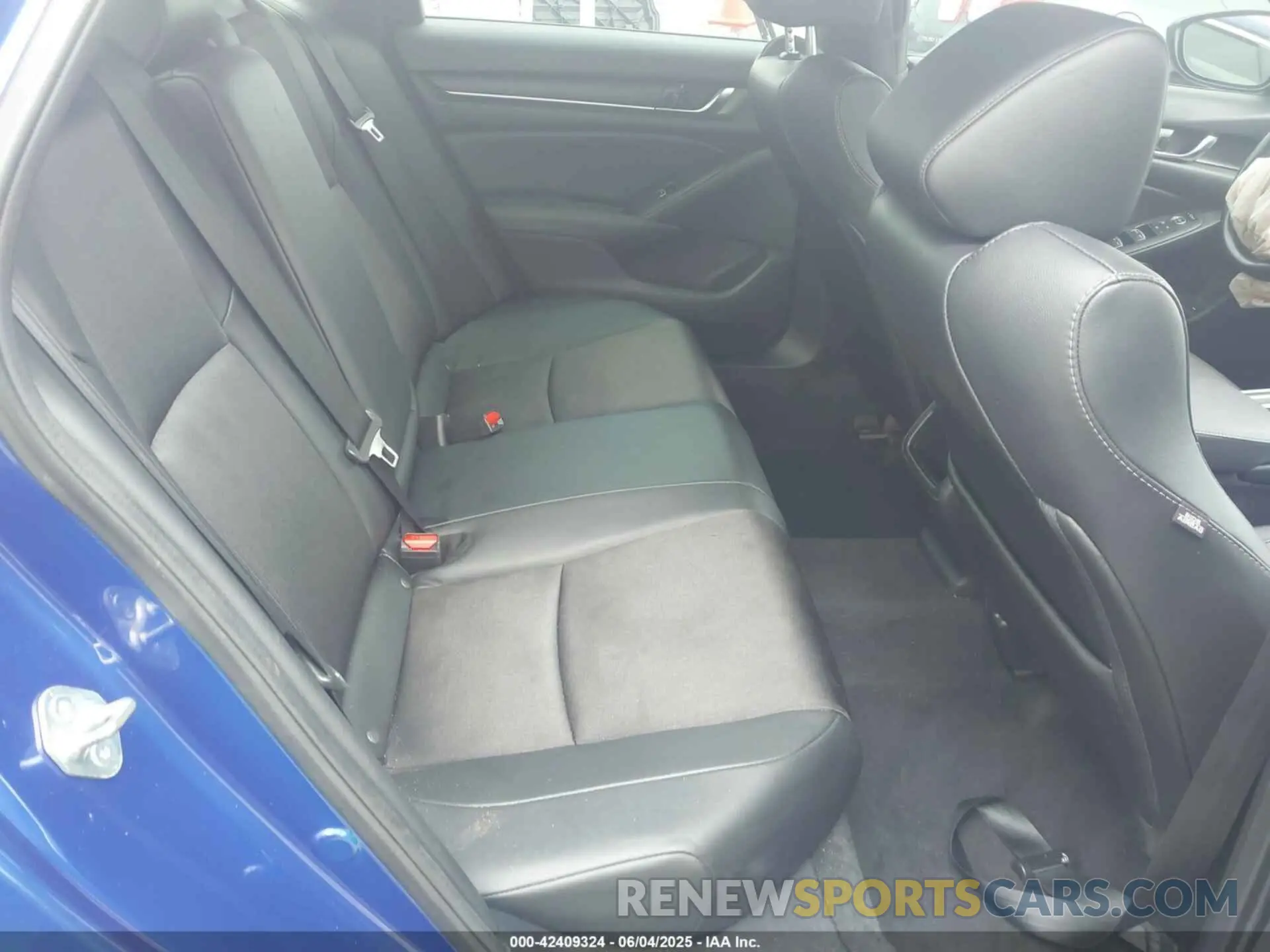 8 Photograph of a damaged car 1HGCV1F35LA125839 HONDA ACCORD 2020