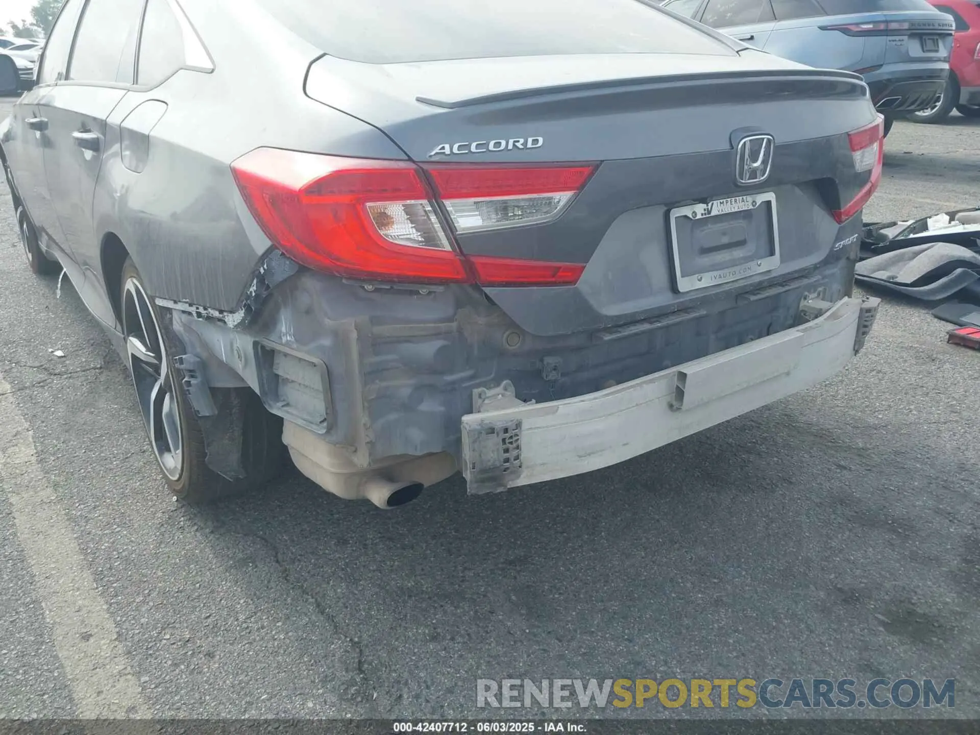 18 Photograph of a damaged car 1HGCV1F35LA146397 HONDA ACCORD 2020