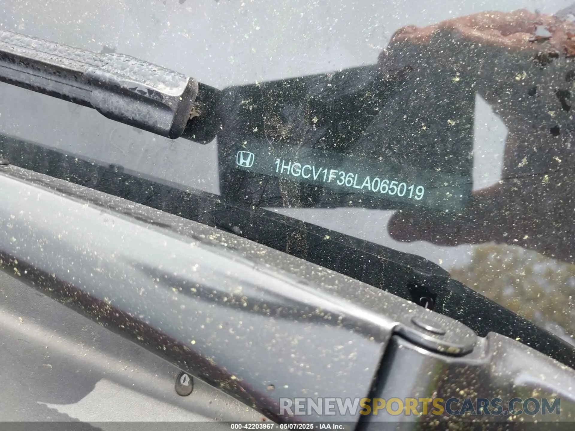 17 Photograph of a damaged car 1HGCV1F36LA065019 HONDA ACCORD 2020