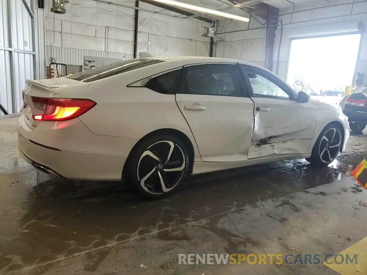 3 Фотография поврежденного автомобиля 1HGCV1F36LA071290 HONDA ACCORD 2020