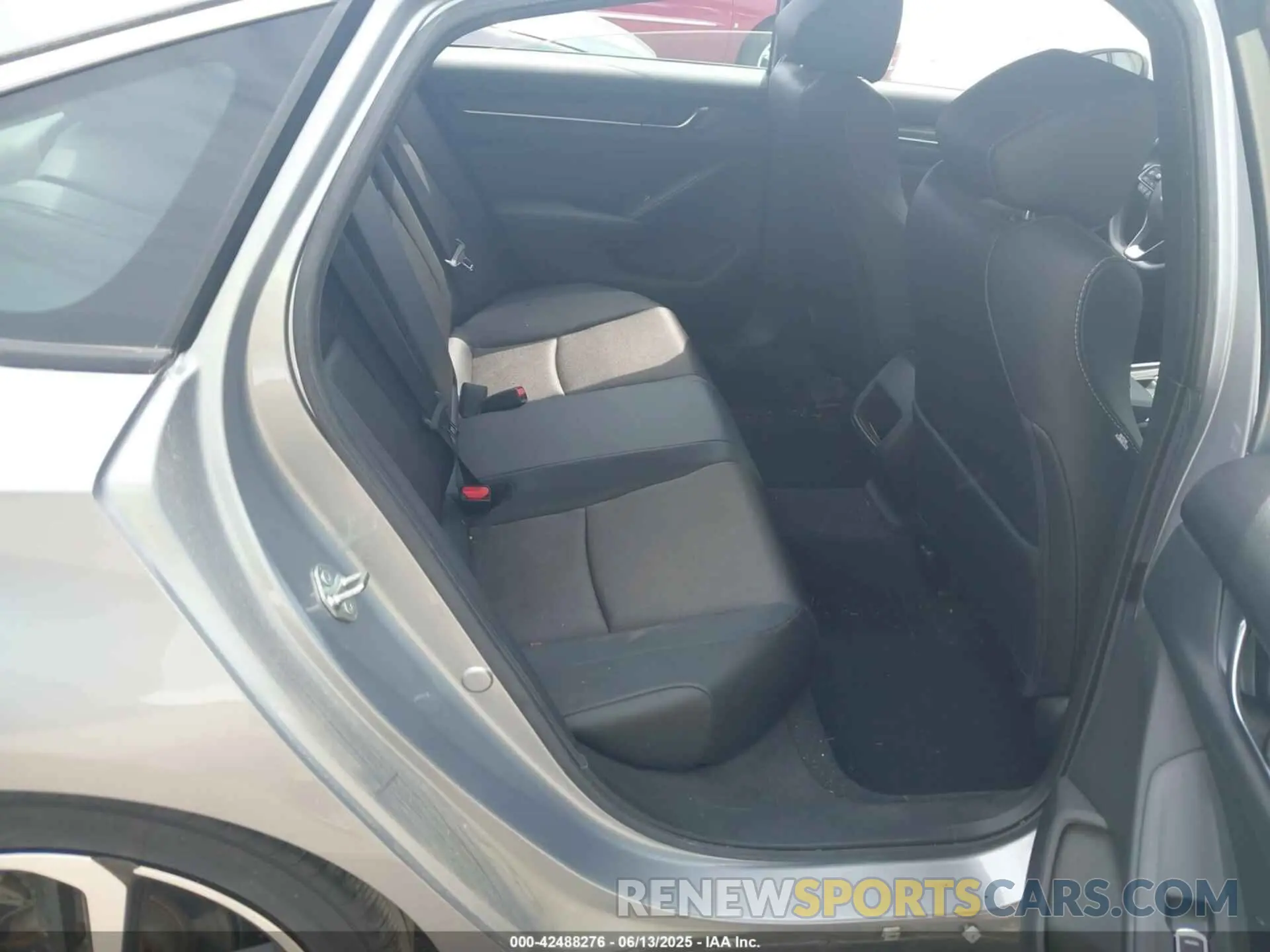 8 Photograph of a damaged car 1HGCV1F36LA149230 HONDA ACCORD 2020