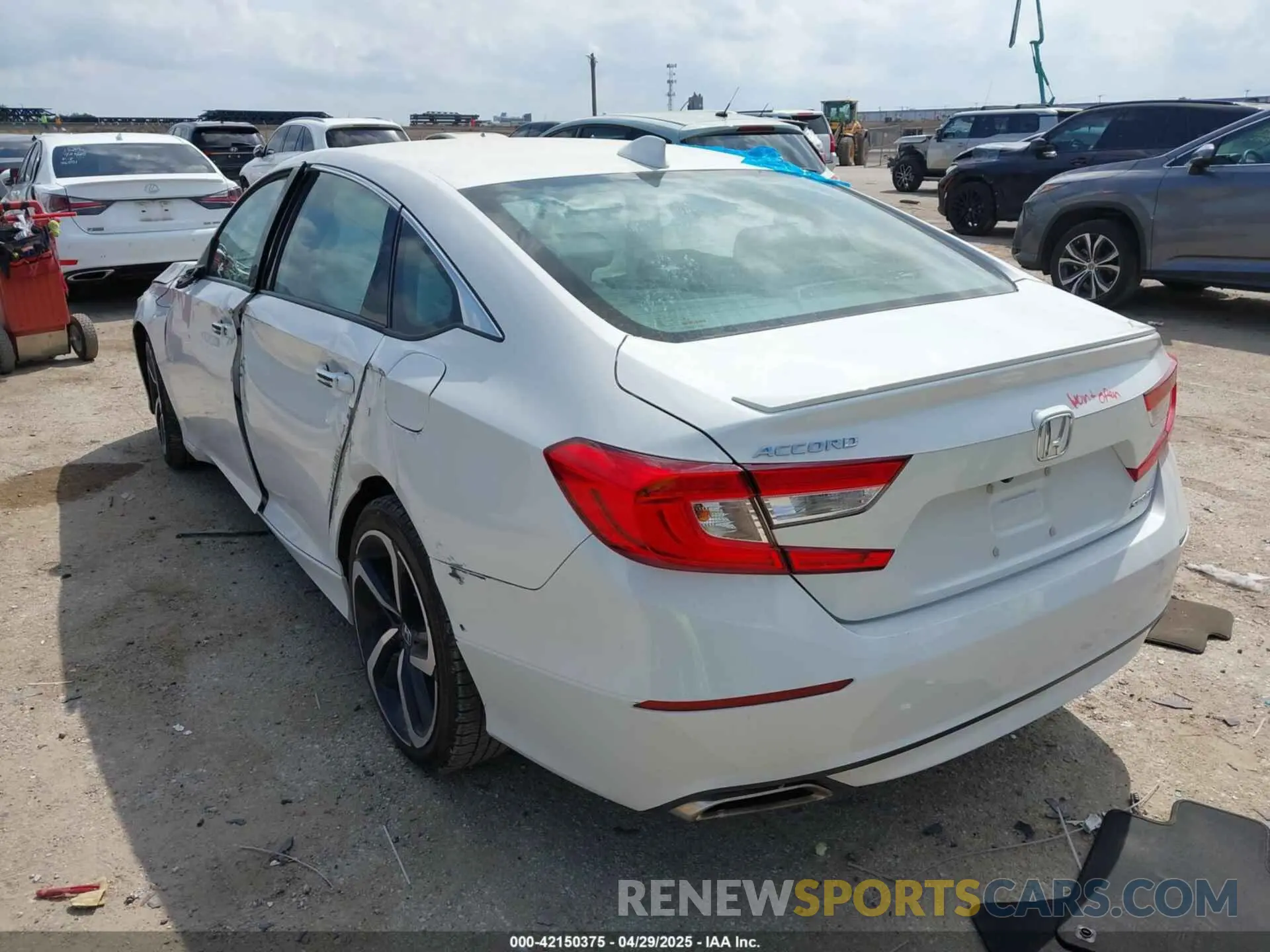 3 Фотография поврежденного автомобиля 1HGCV1F37LA023037 HONDA ACCORD 2020