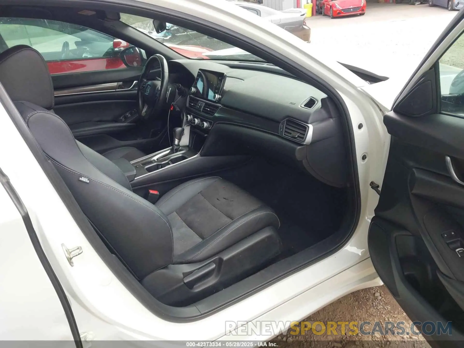 5 Photograph of a damaged car 1HGCV1F37LA031638 HONDA ACCORD 2020