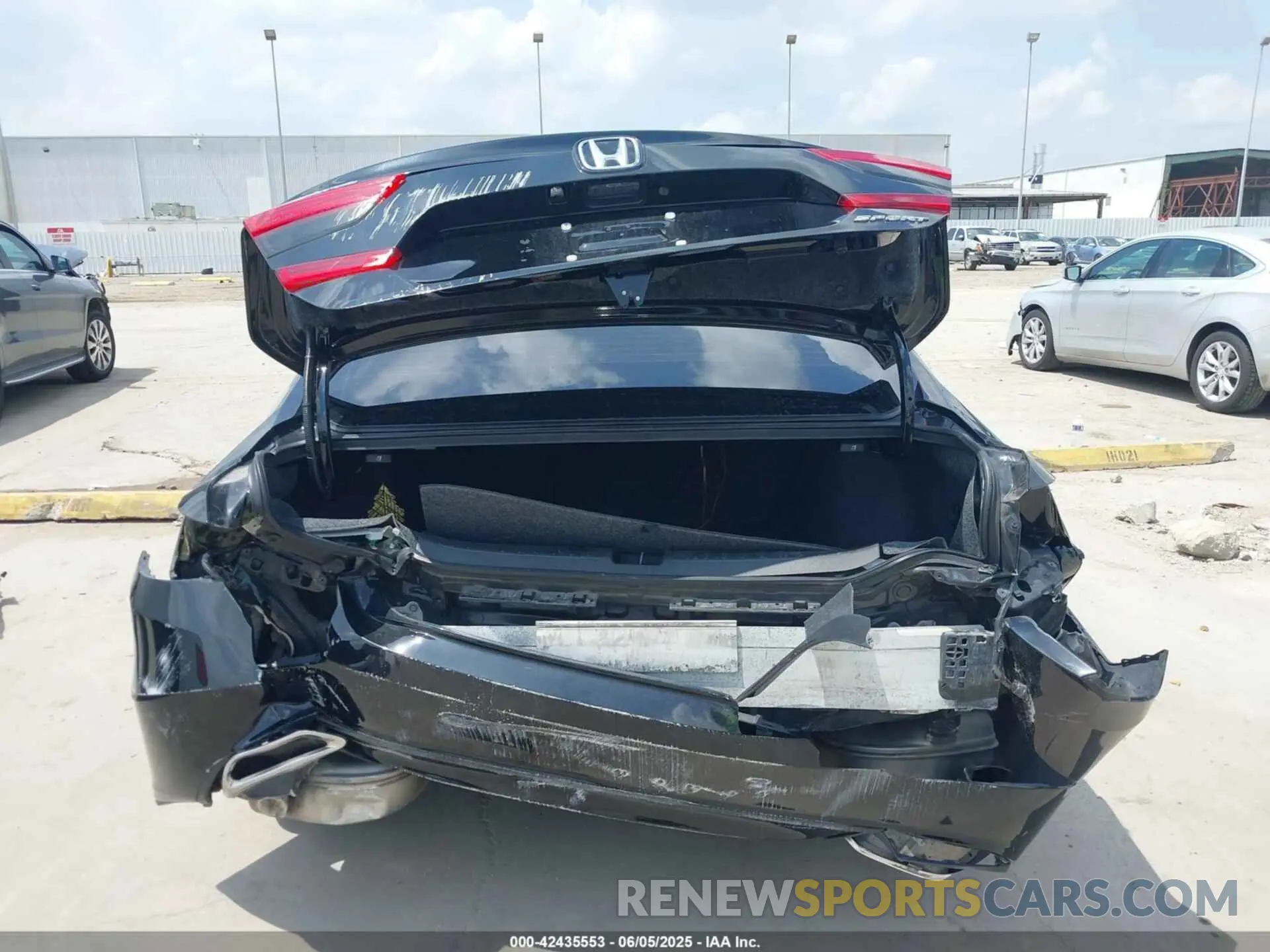 17 Photograph of a damaged car 1HGCV1F38LA118433 HONDA ACCORD 2020