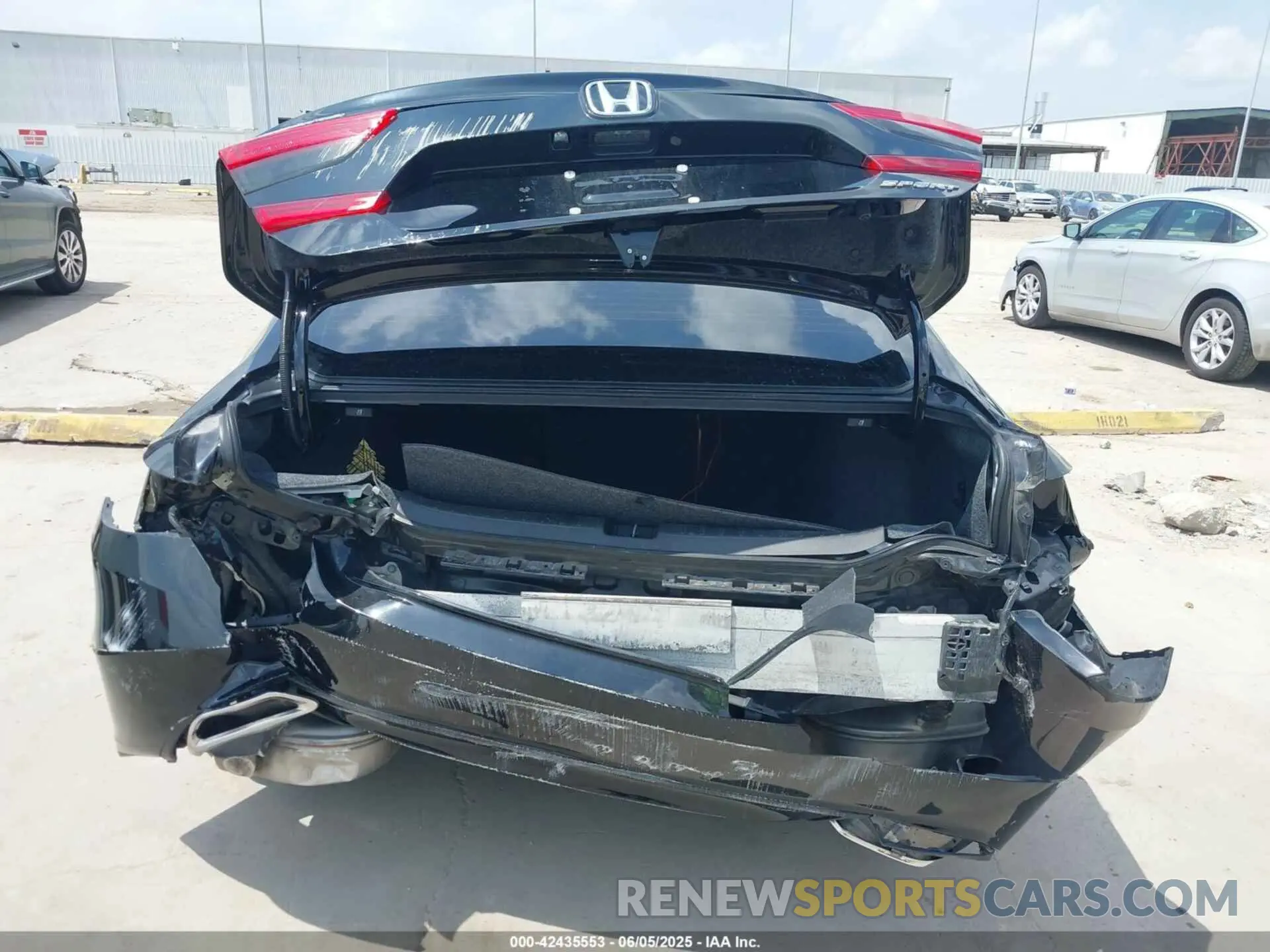 6 Photograph of a damaged car 1HGCV1F38LA118433 HONDA ACCORD 2020