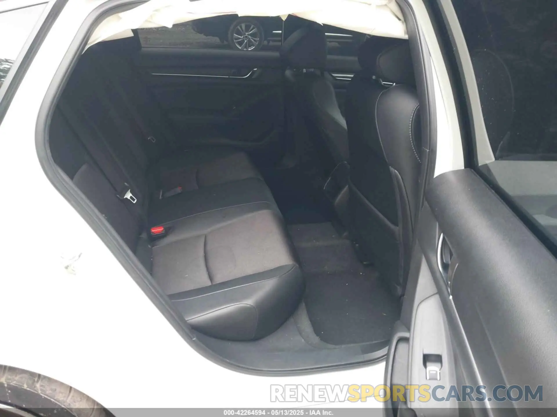 8 Photograph of a damaged car 1HGCV1F39LA087712 HONDA ACCORD 2020