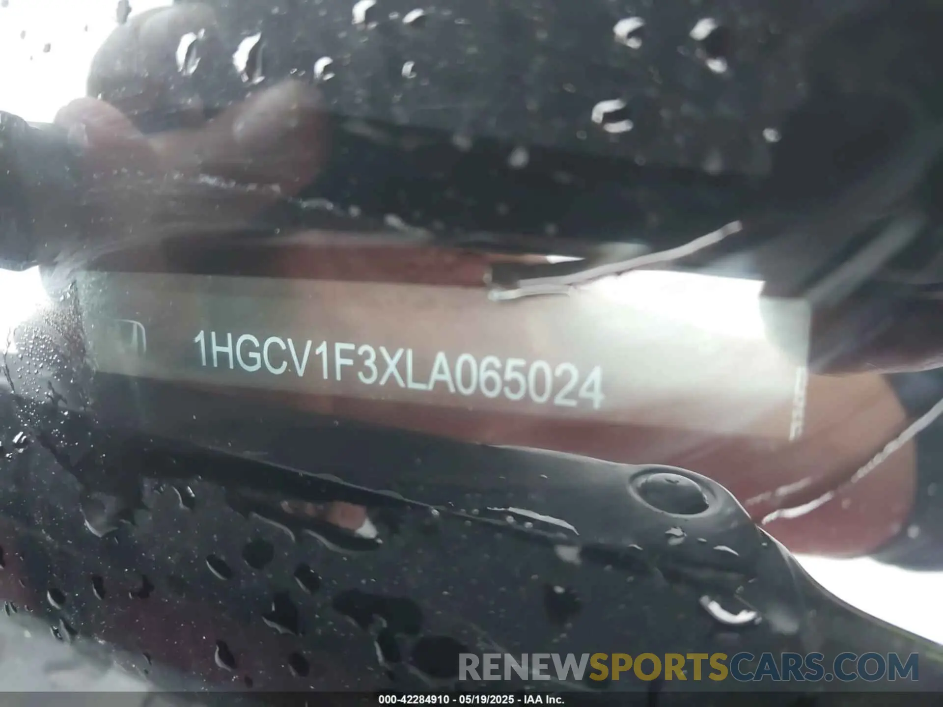 9 Photograph of a damaged car 1HGCV1F3XLA065024 HONDA ACCORD 2020