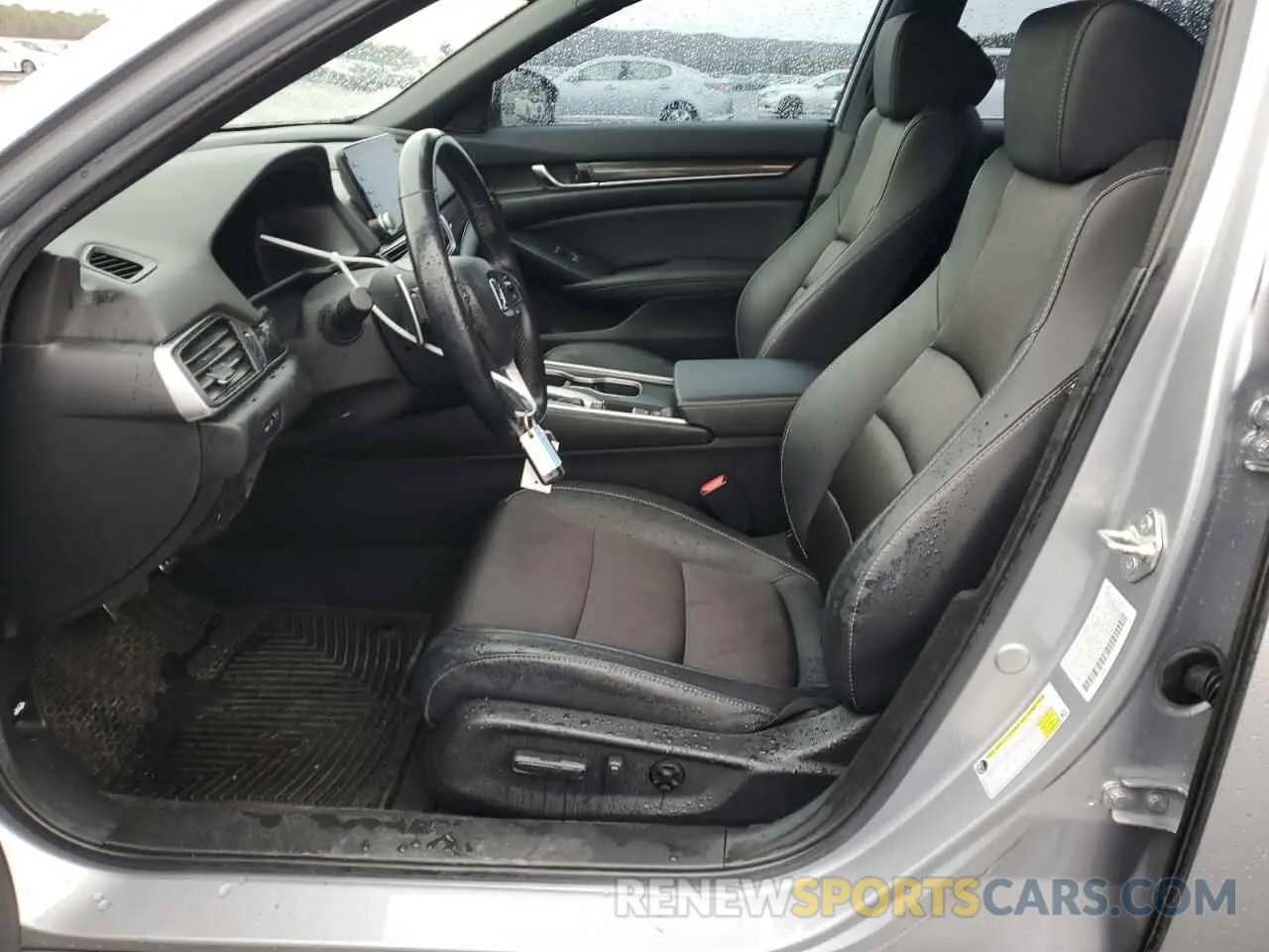7 Photograph of a damaged car 1HGCV1F3XLA131281 HONDA ACCORD 2020