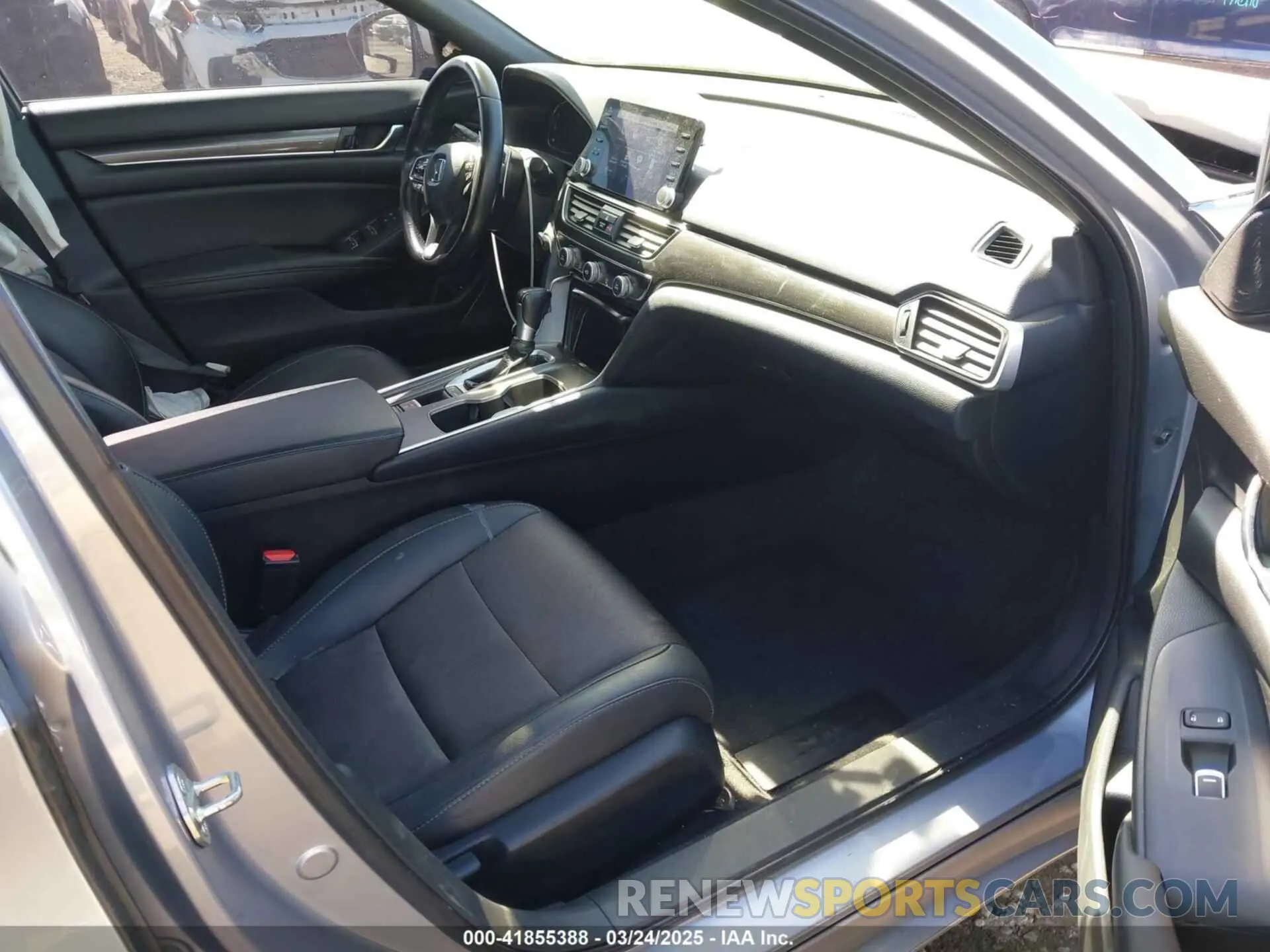 5 Фотография поврежденного автомобиля 1HGCV1F3XLA133936 HONDA ACCORD 2020