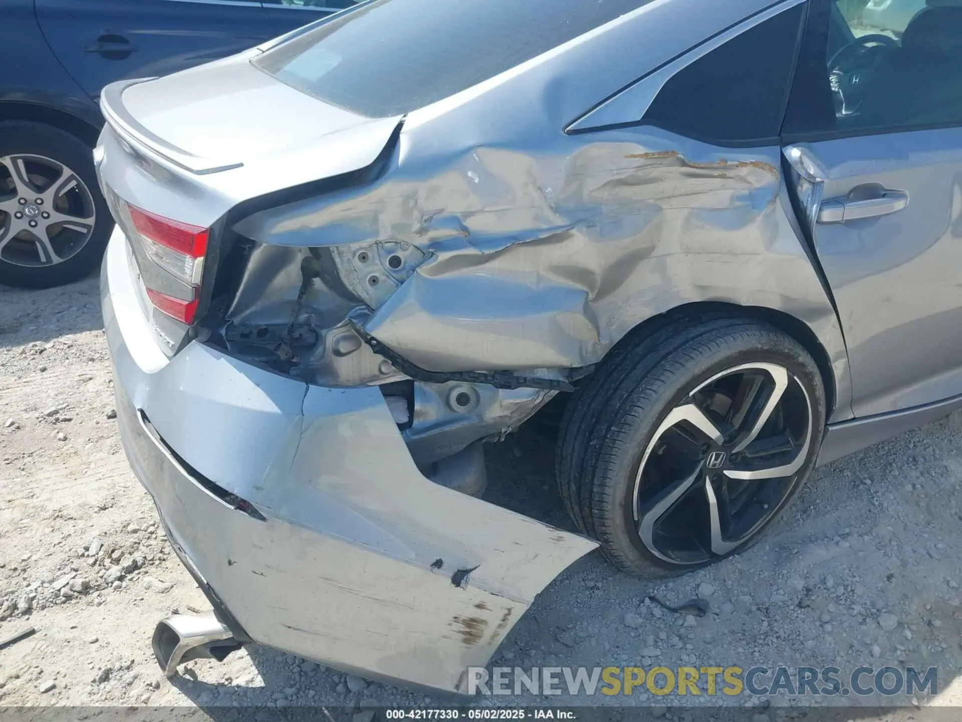 6 Photograph of a damaged car 1HGCV1F3XLA144919 HONDA ACCORD 2020