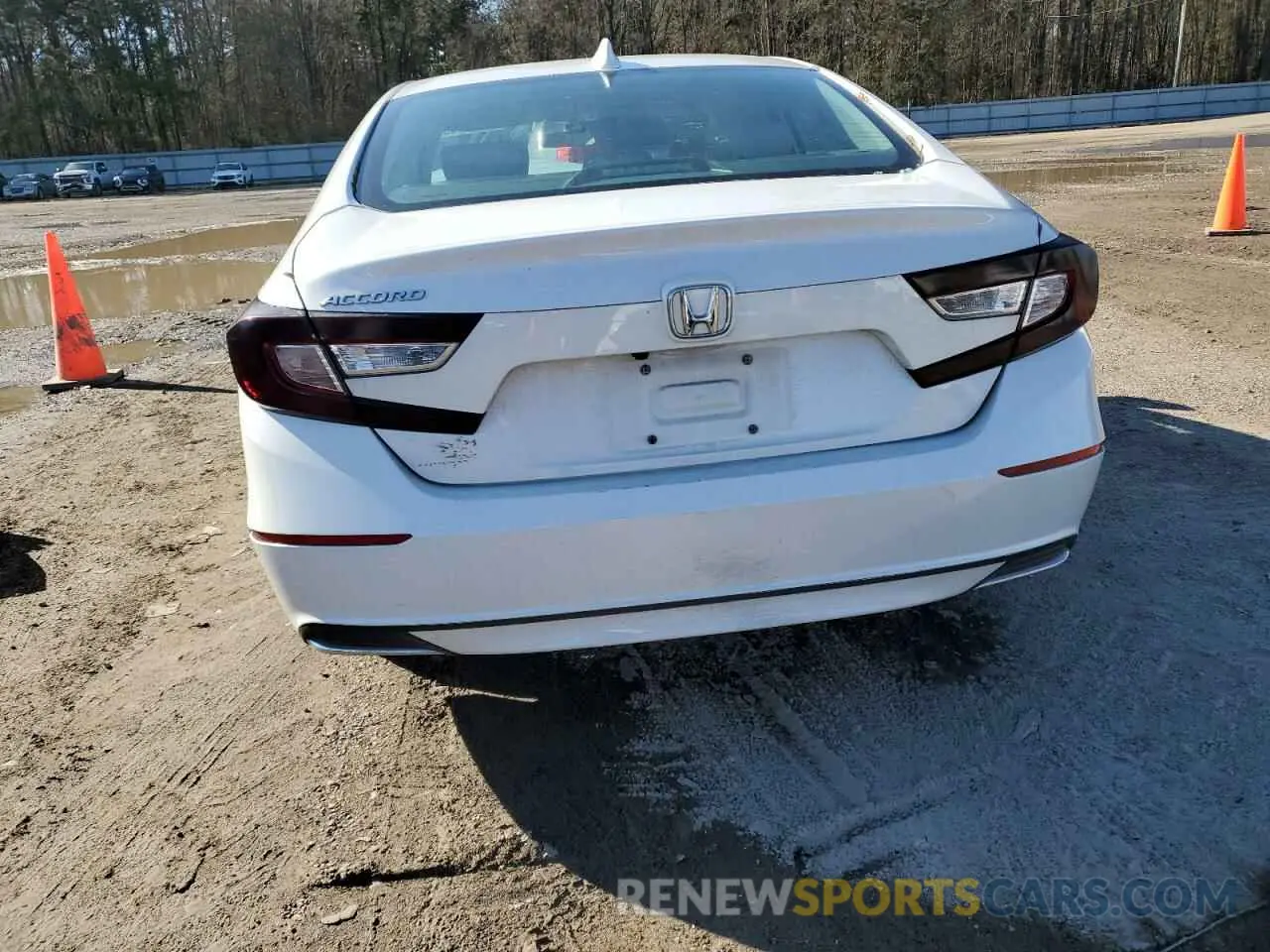 6 Фотография поврежденного автомобиля 1HGCV1F40LA032025 HONDA ACCORD 2020