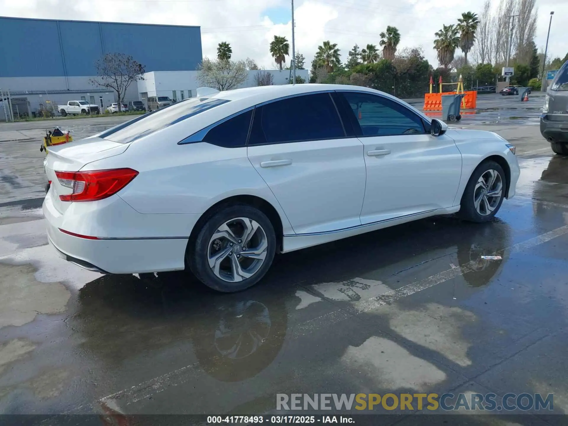 4 Фотография поврежденного автомобиля 1HGCV1F40LA057958 HONDA ACCORD 2020