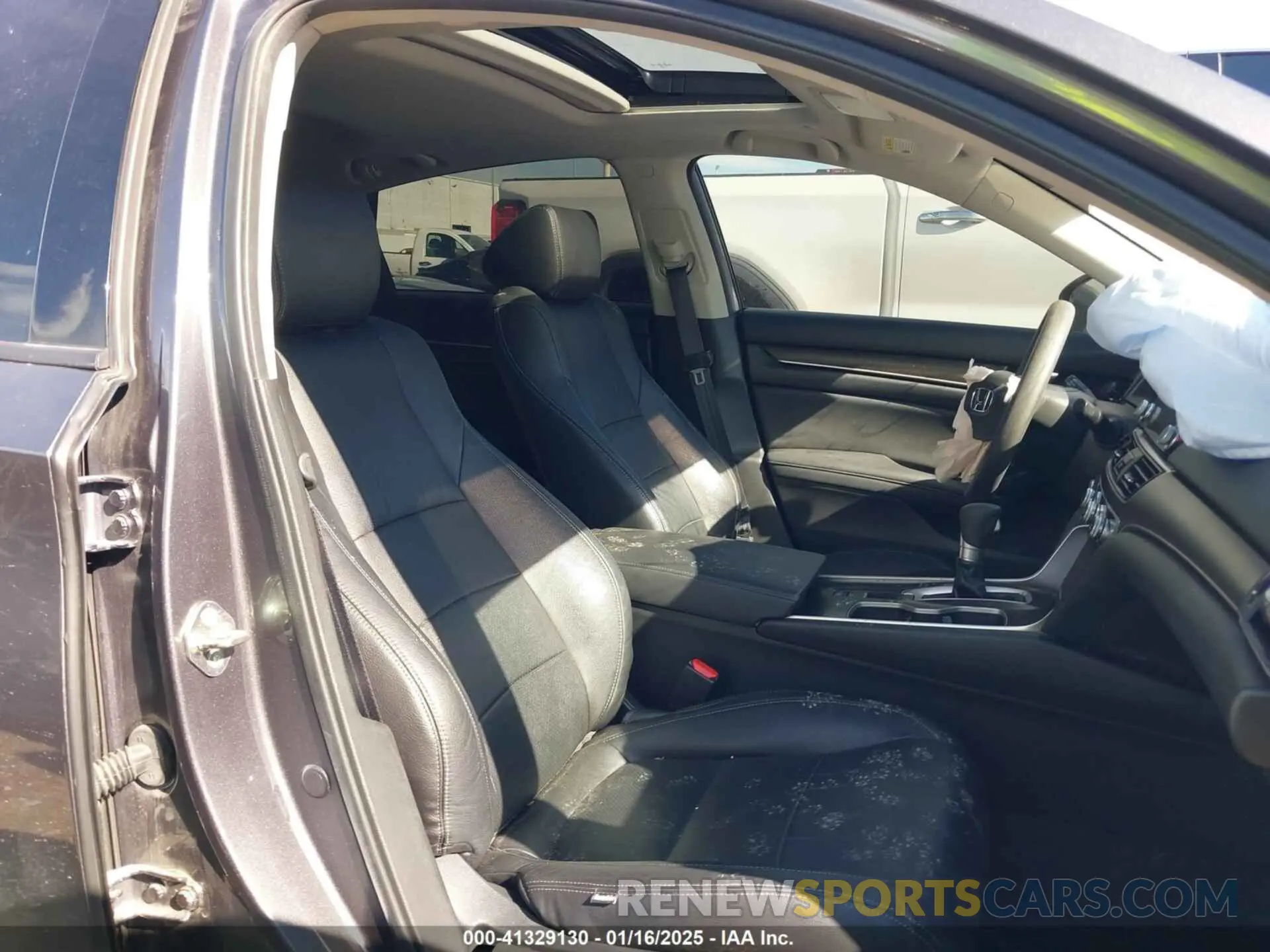 5 Photograph of a damaged car 1HGCV1F40LA075733 HONDA ACCORD 2020