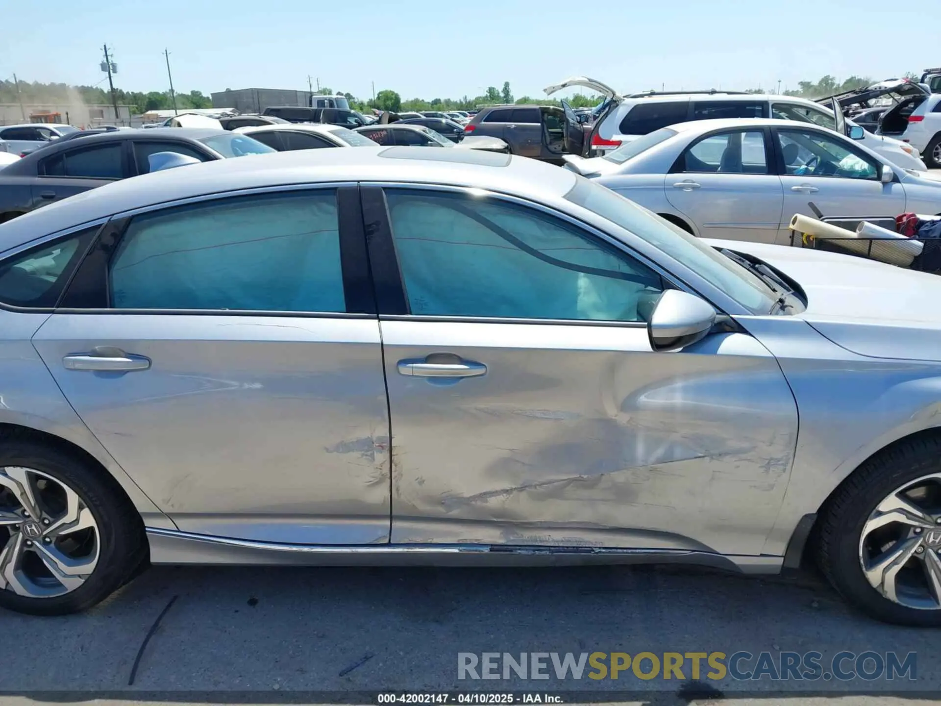 13 Photograph of a damaged car 1HGCV1F40LA084514 HONDA ACCORD 2020