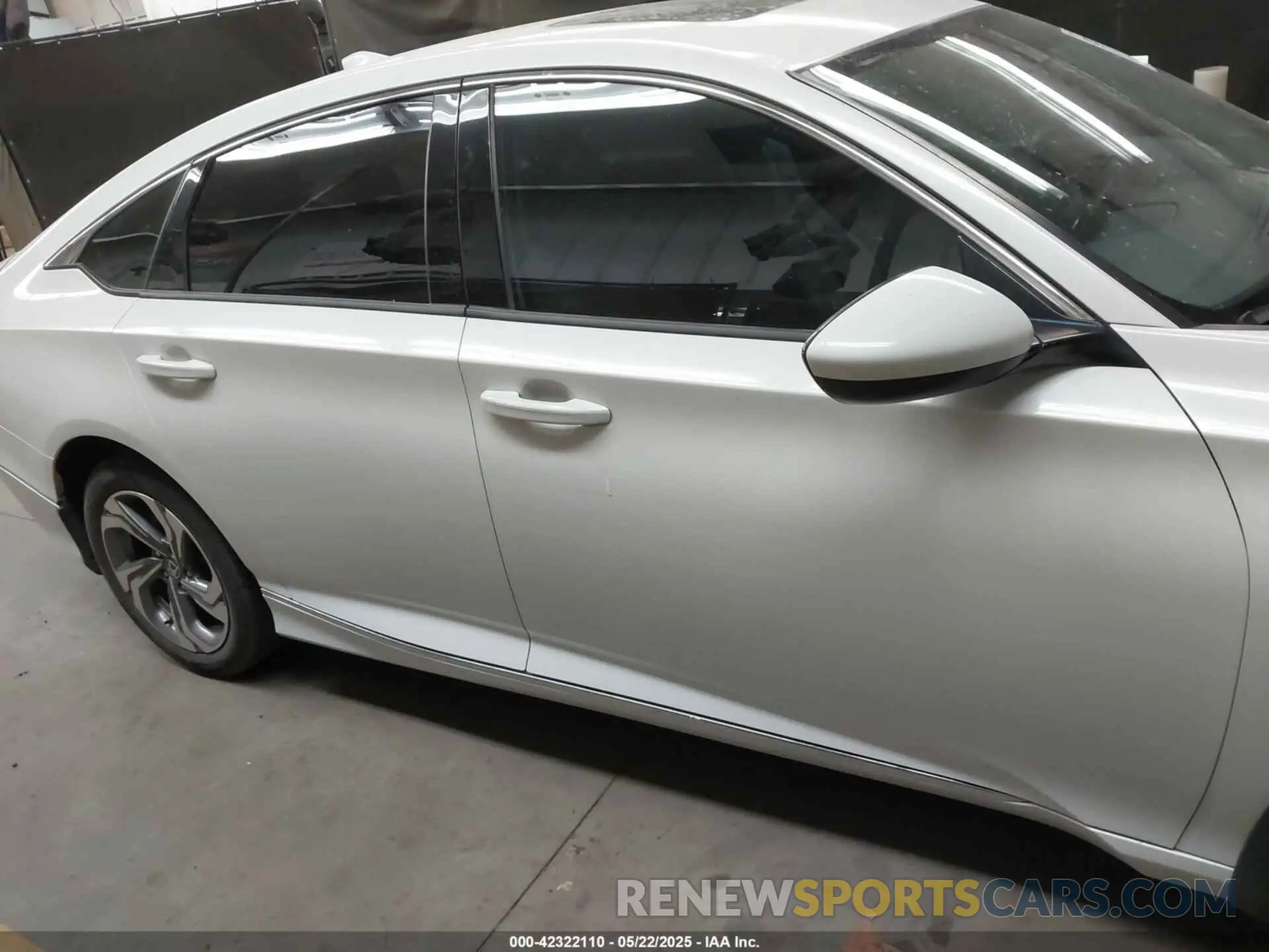 13 Photograph of a damaged car 1HGCV1F42LA031992 HONDA ACCORD 2020