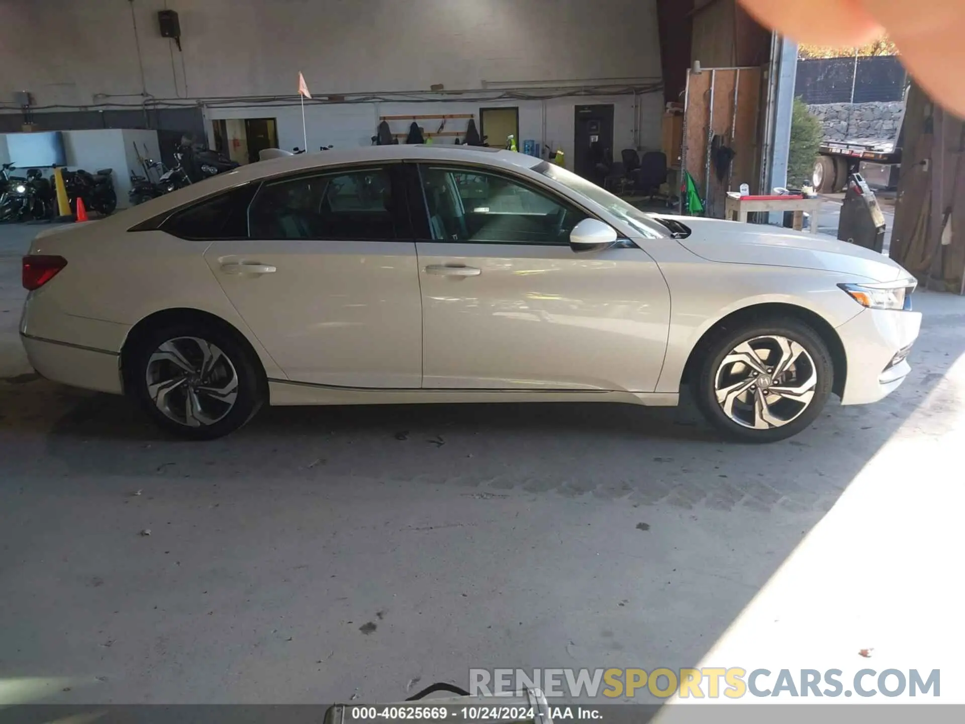 13 Фотография поврежденного автомобиля 1HGCV1F43LA142907 HONDA ACCORD 2020