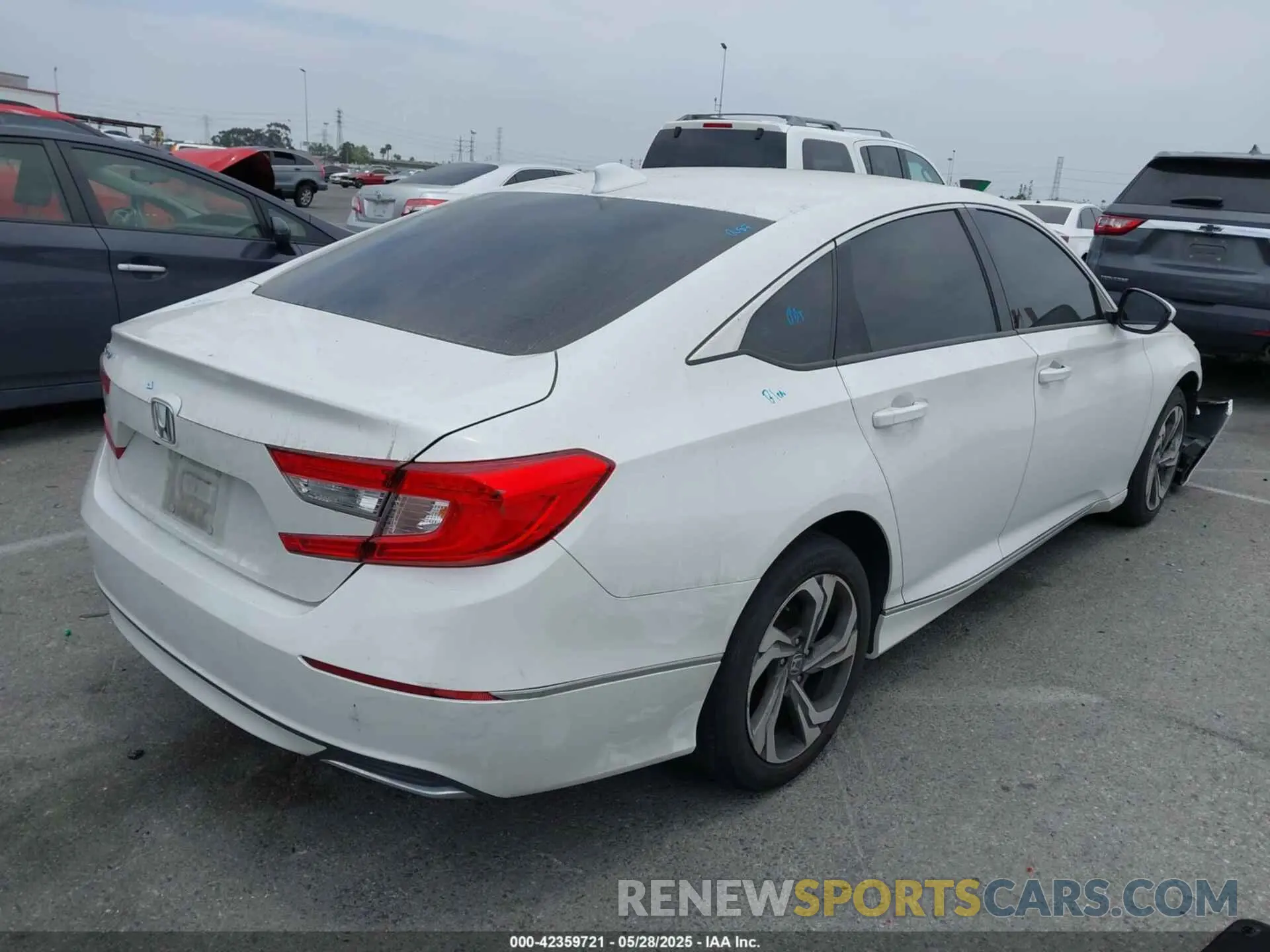 4 Фотография поврежденного автомобиля 1HGCV1F45LA144111 HONDA ACCORD 2020