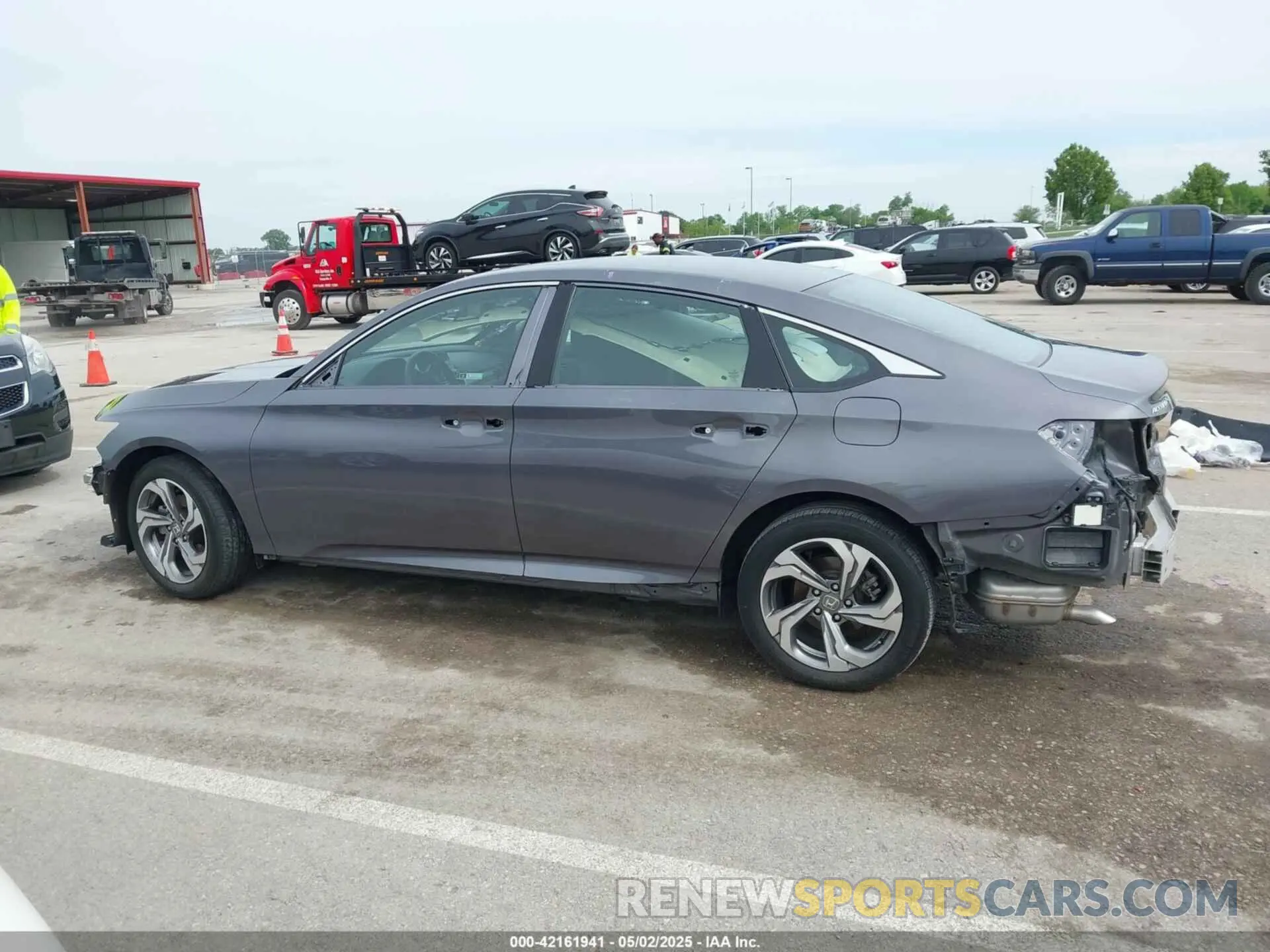 15 Photograph of a damaged car 1HGCV1F49LA067324 HONDA ACCORD 2020