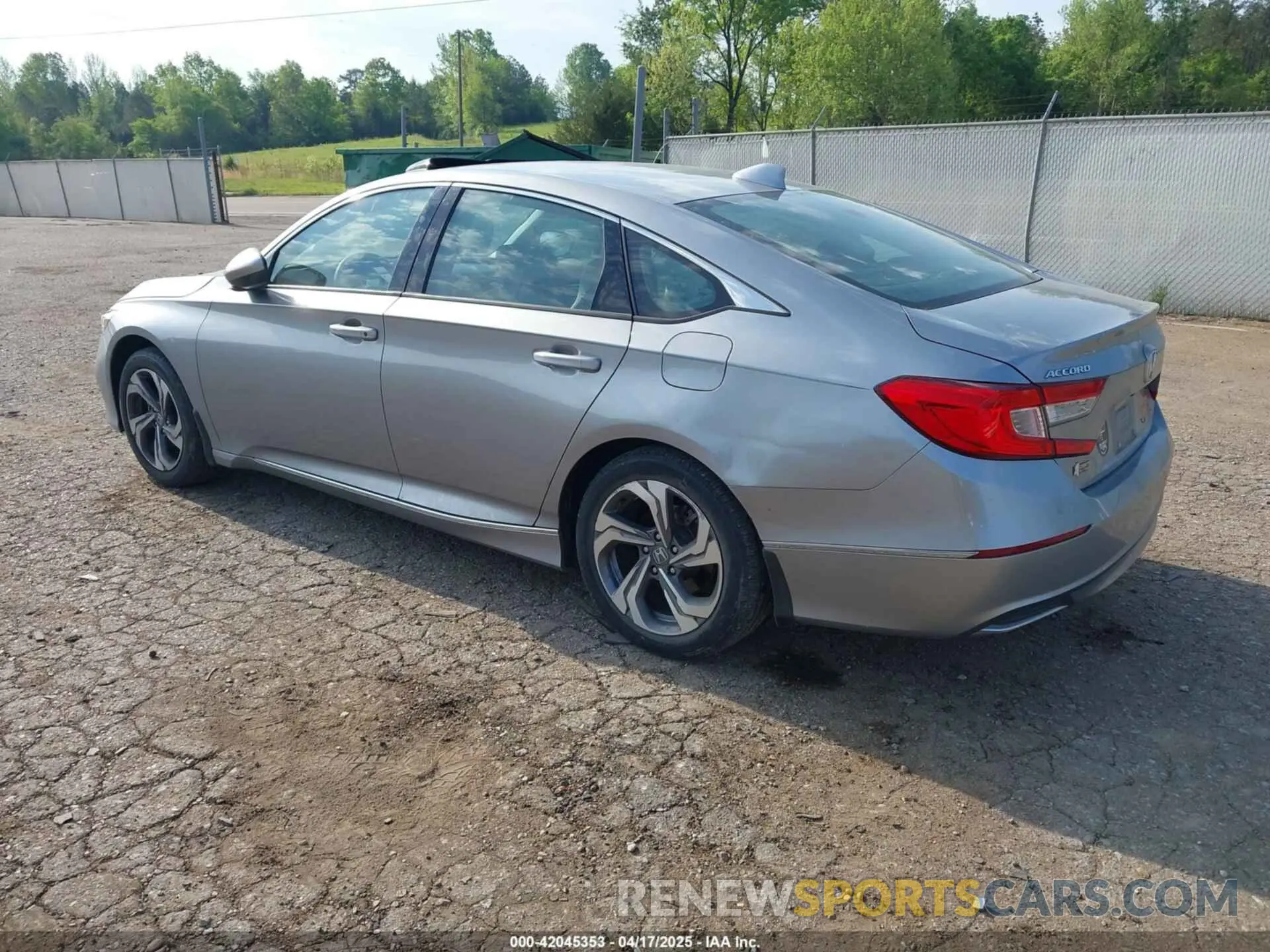 3 Фотография поврежденного автомобиля 1HGCV1F4XLA085668 HONDA ACCORD 2020