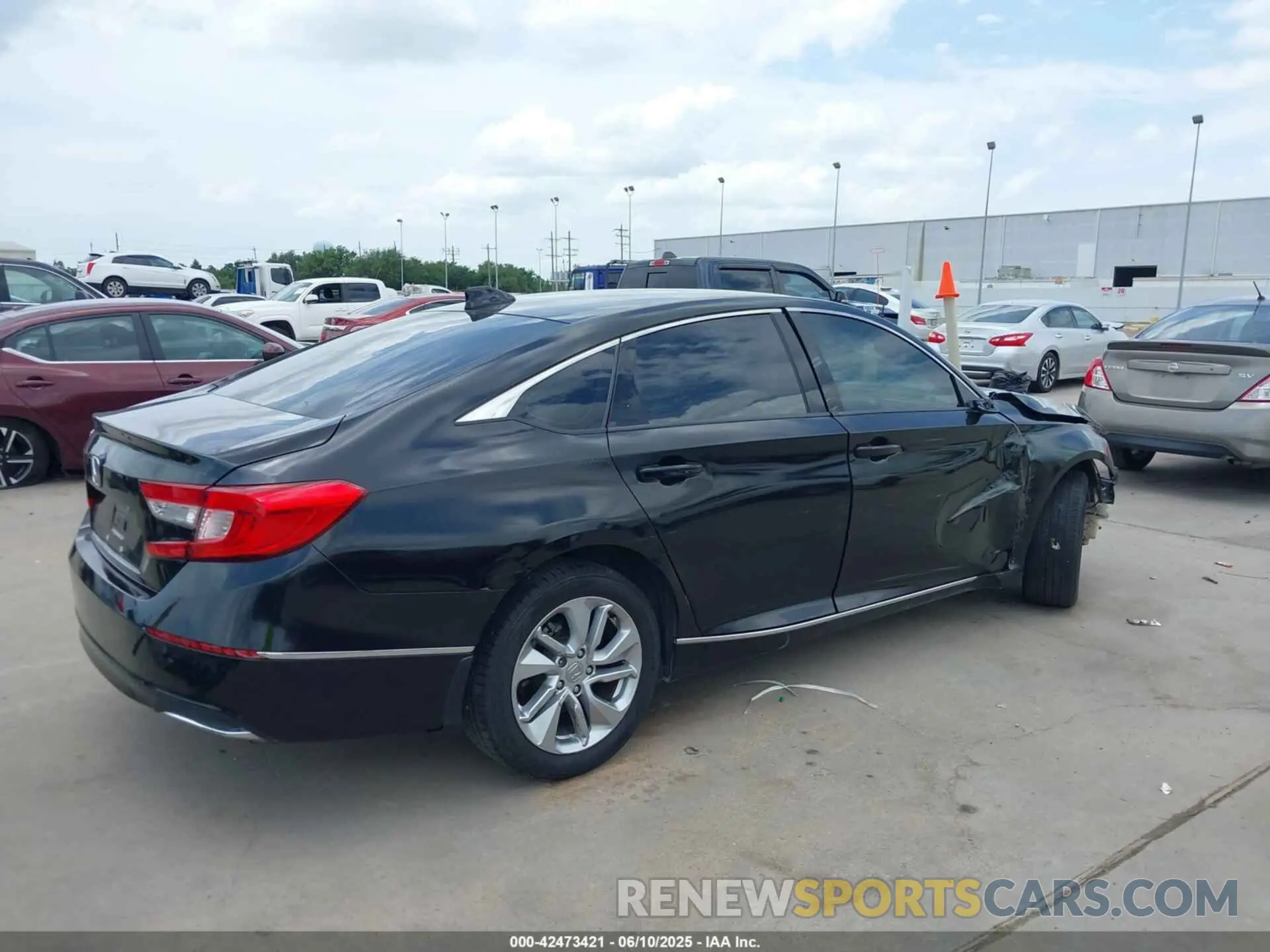4 Фотография поврежденного автомобиля 1HGCV1F50LA111364 HONDA ACCORD 2020