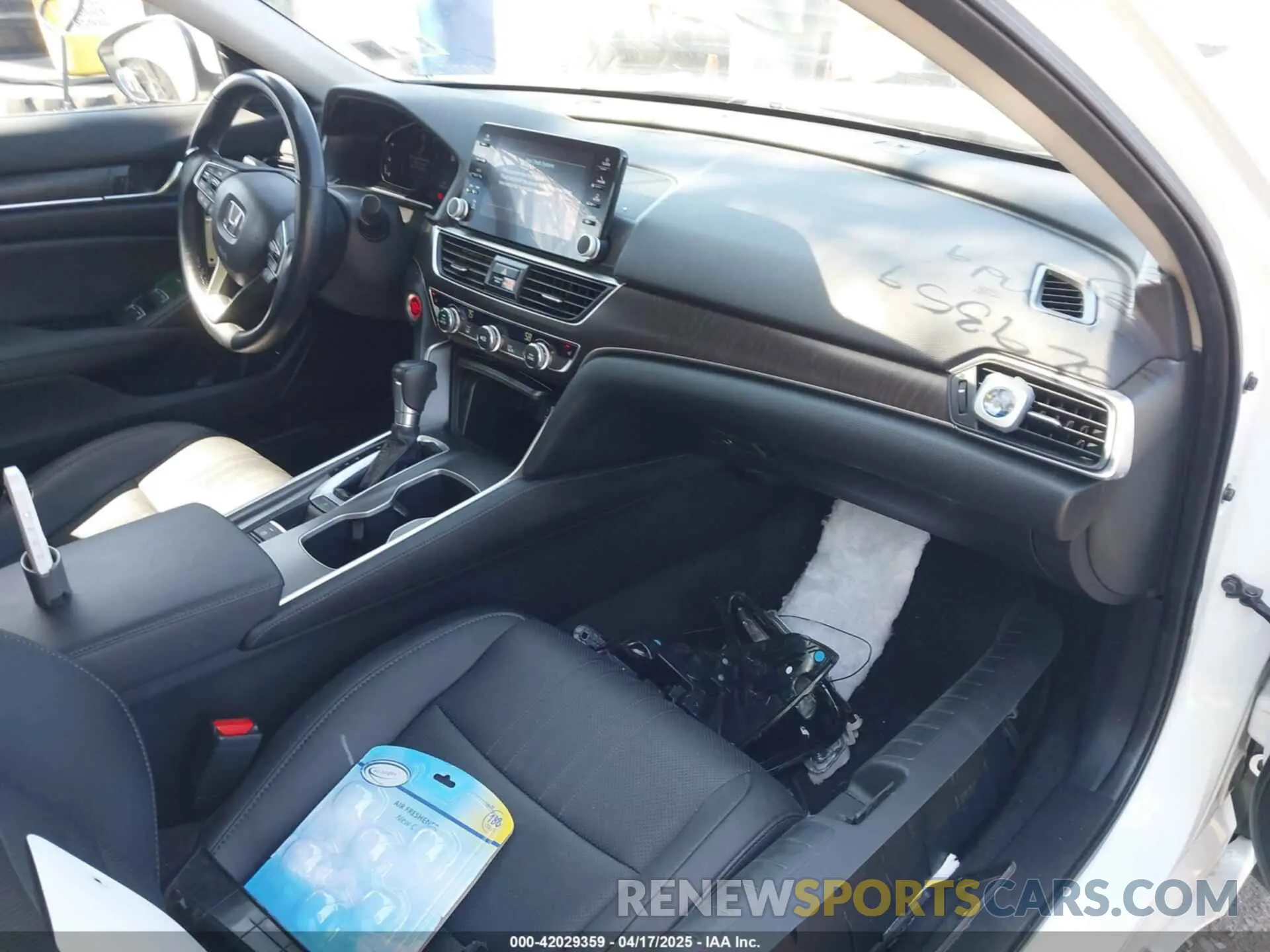 5 Фотография поврежденного автомобиля 1HGCV1F52LA000010 HONDA ACCORD 2020