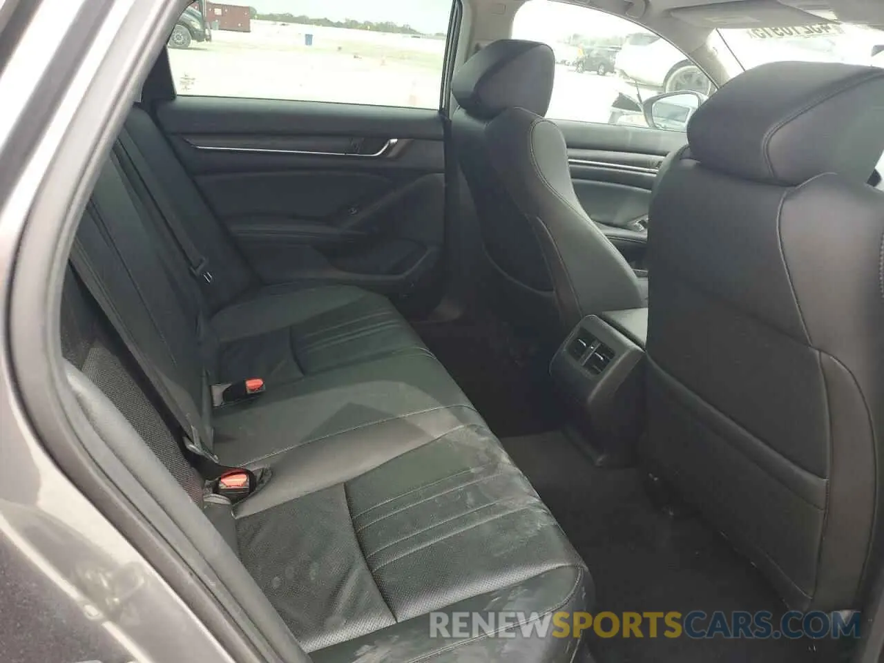 10 Photograph of a damaged car 1HGCV1F54LA011168 HONDA ACCORD 2020
