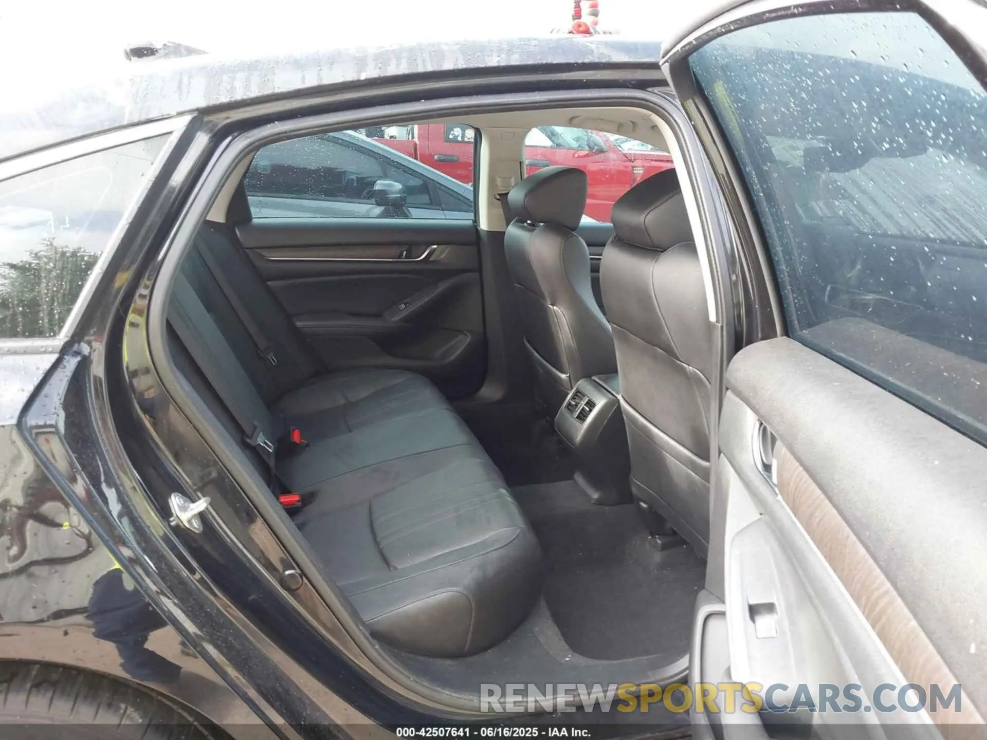 8 Photograph of a damaged car 1HGCV1F56LA111319 HONDA ACCORD 2020
