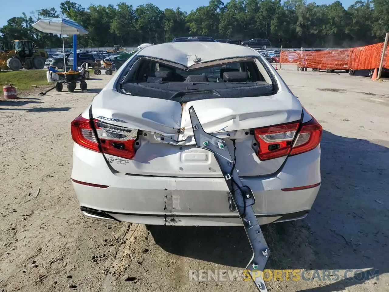 6 Фотография поврежденного автомобиля 1HGCV1F59LA045798 HONDA ACCORD 2020