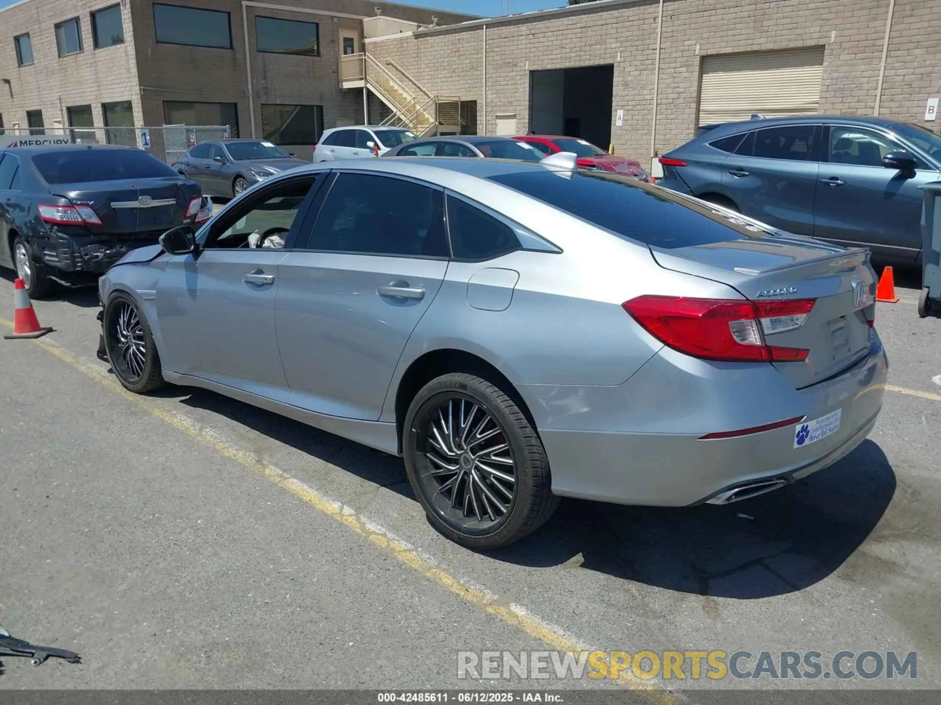 3 Фотография поврежденного автомобиля 1HGCV2F36LA016277 HONDA ACCORD 2020