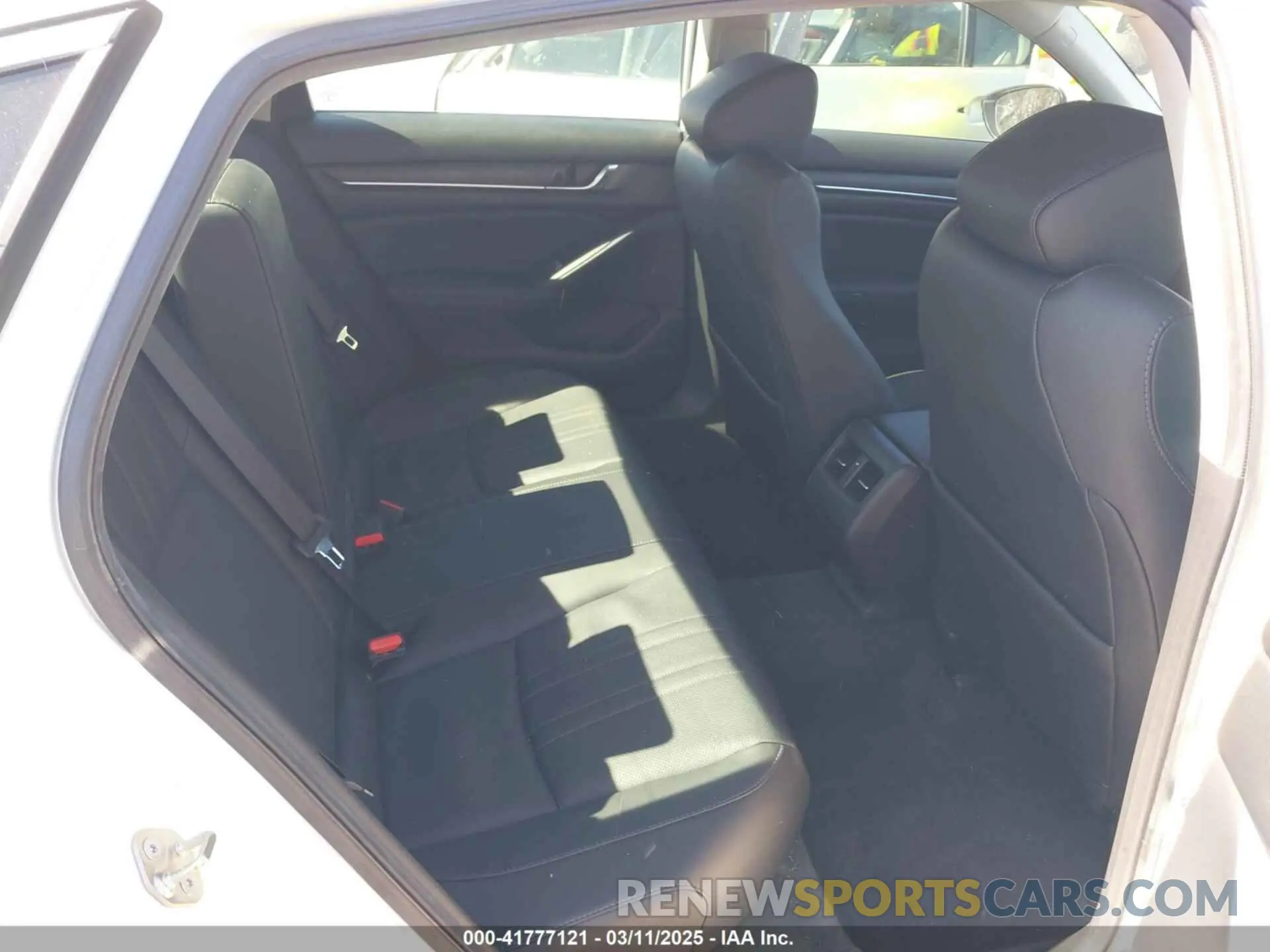 8 Photograph of a damaged car 1HGCV2F59LA028490 HONDA ACCORD 2020