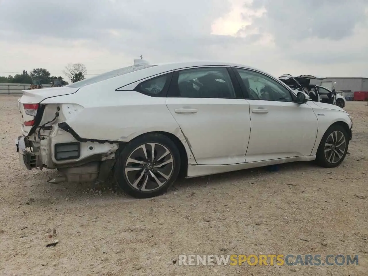 3 Фотография поврежденного автомобиля 1HGCV3F10LA004338 HONDA ACCORD 2020