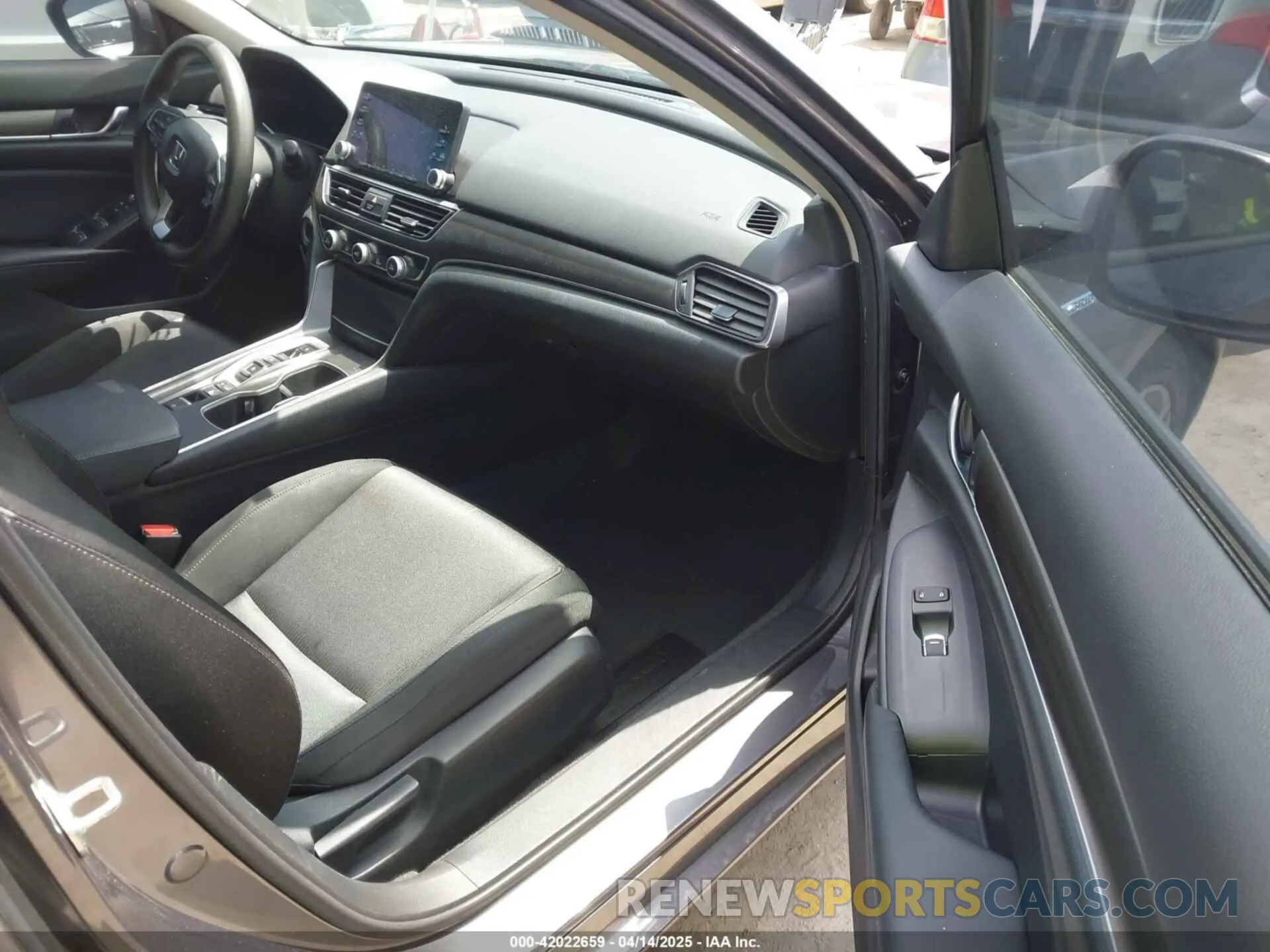 5 Фотография поврежденного автомобиля 1HGCV3F11LA015901 HONDA ACCORD 2020
