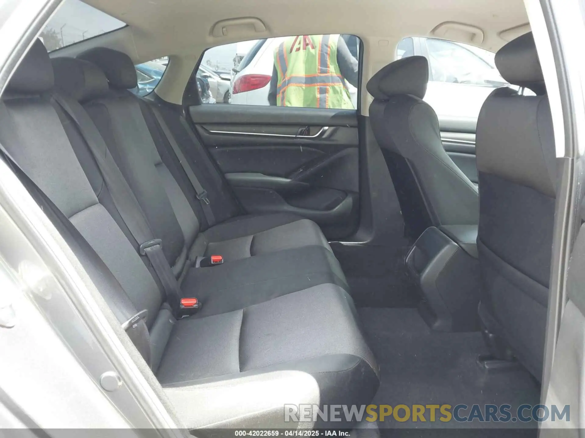 8 Фотография поврежденного автомобиля 1HGCV3F11LA015901 HONDA ACCORD 2020