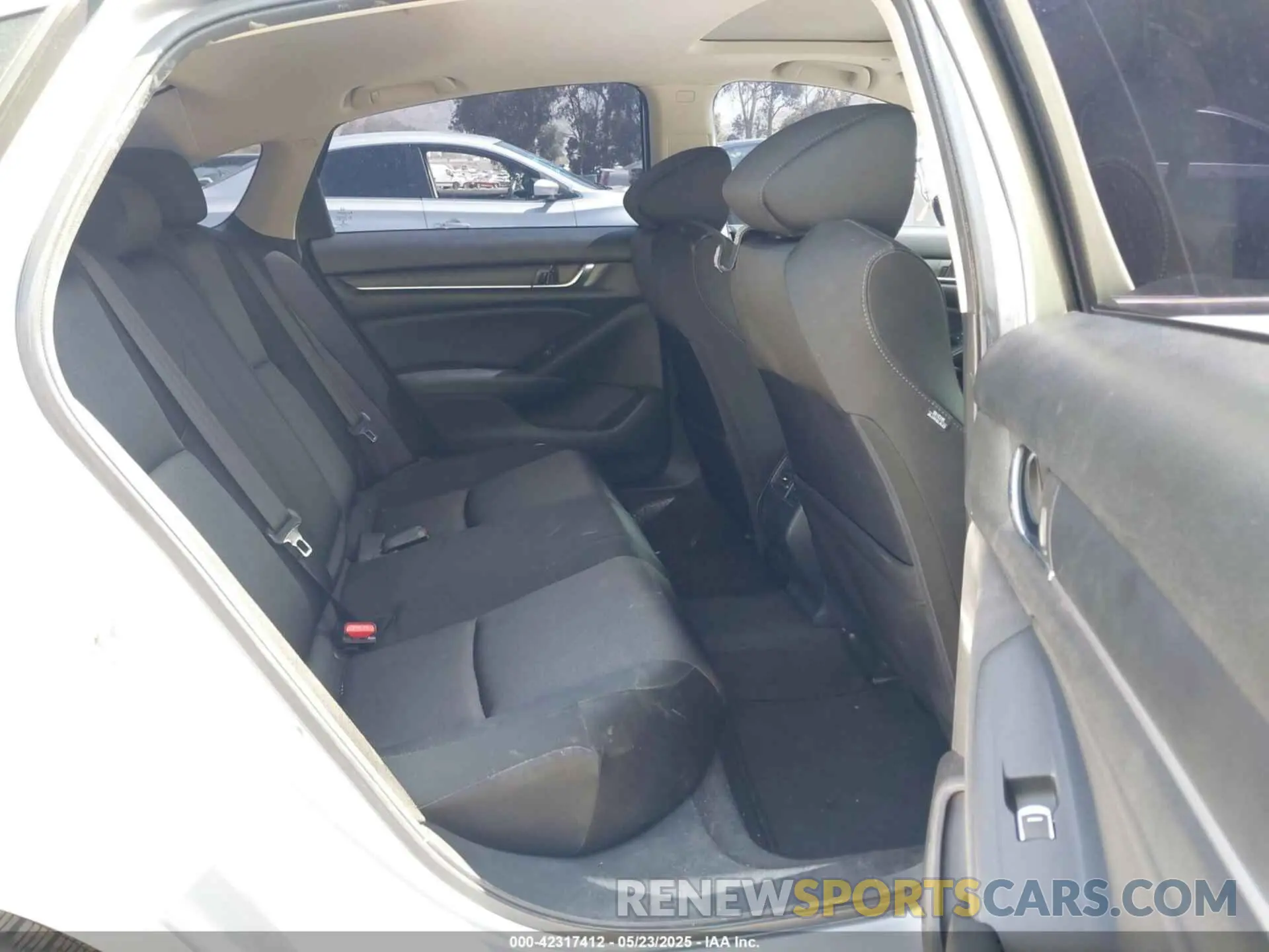 8 Photograph of a damaged car 1HGCV3F43LA007163 HONDA ACCORD 2020