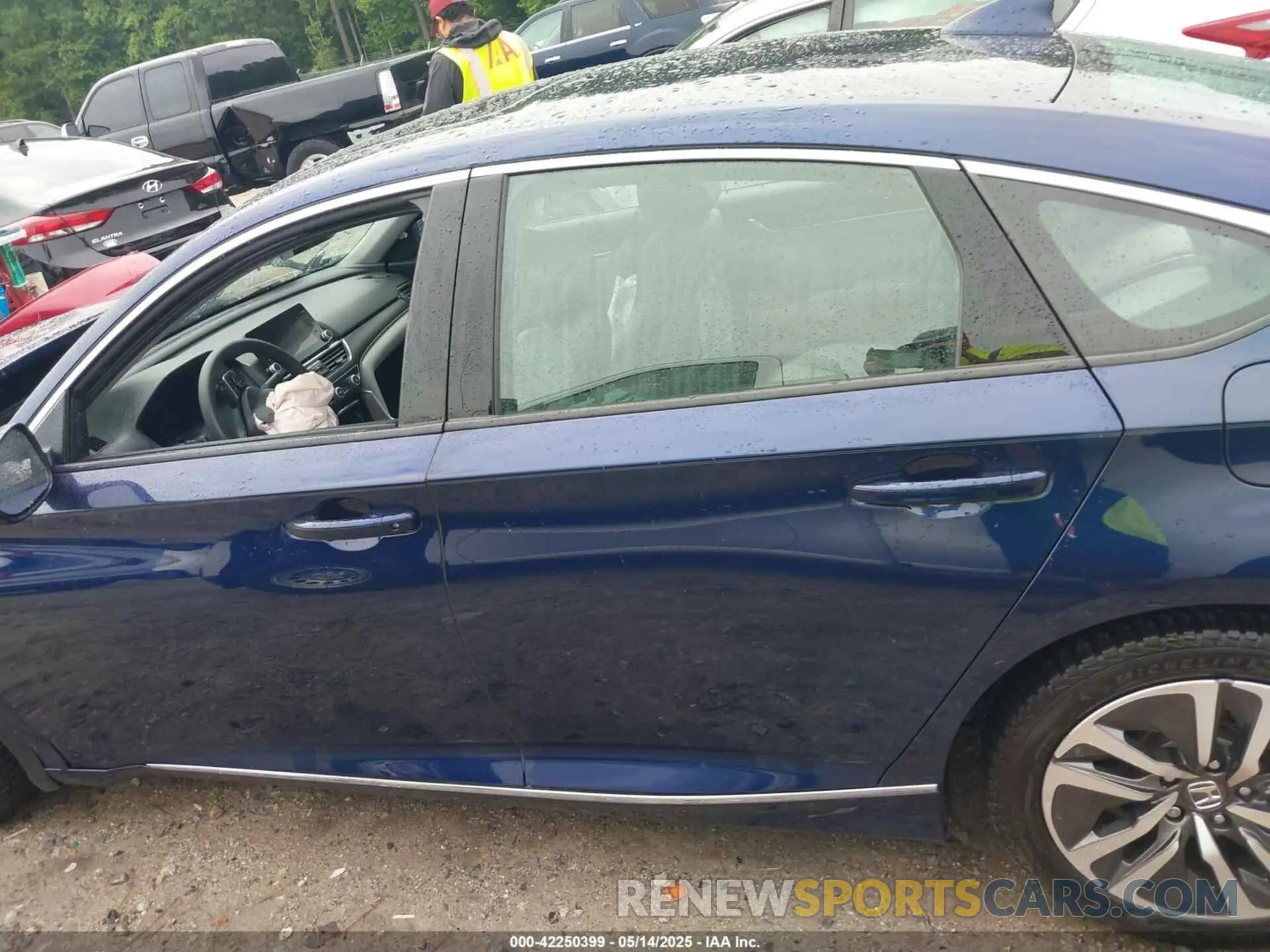 15 Photograph of a damaged car 1HGCV3F43LA009012 HONDA ACCORD 2020