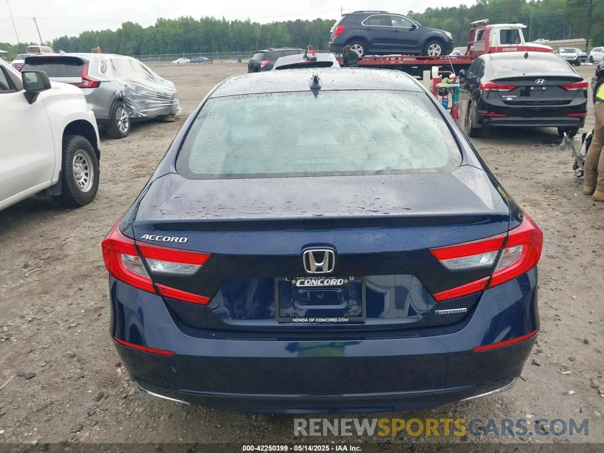 17 Photograph of a damaged car 1HGCV3F43LA009012 HONDA ACCORD 2020