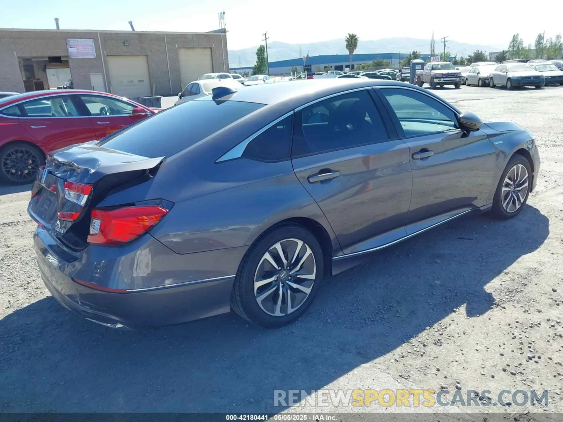 4 Фотография поврежденного автомобиля 1HGCV3F52LA005882 HONDA ACCORD 2020