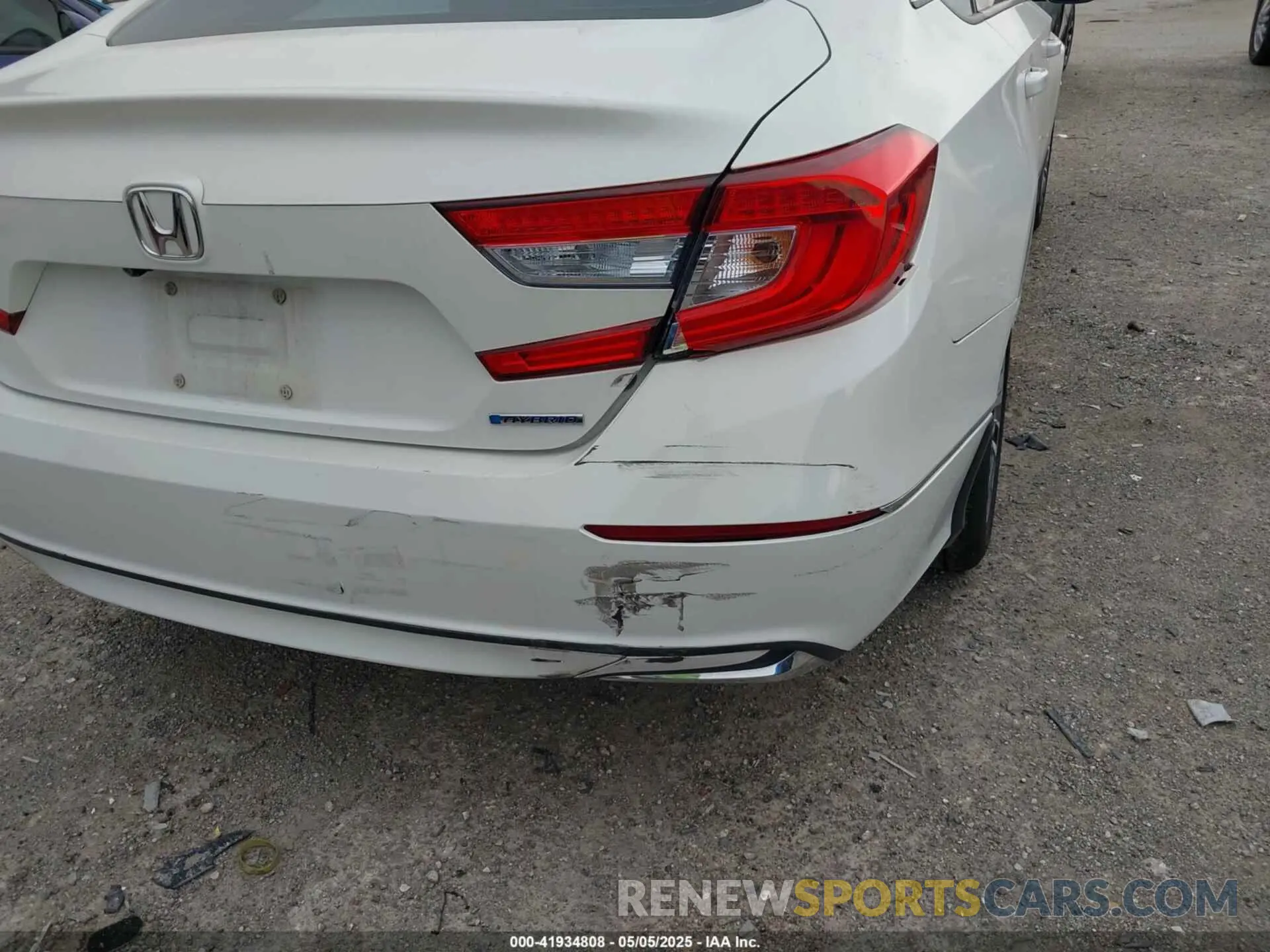 17 Photograph of a damaged car 1HGCV3F57LA010768 HONDA ACCORD 2020