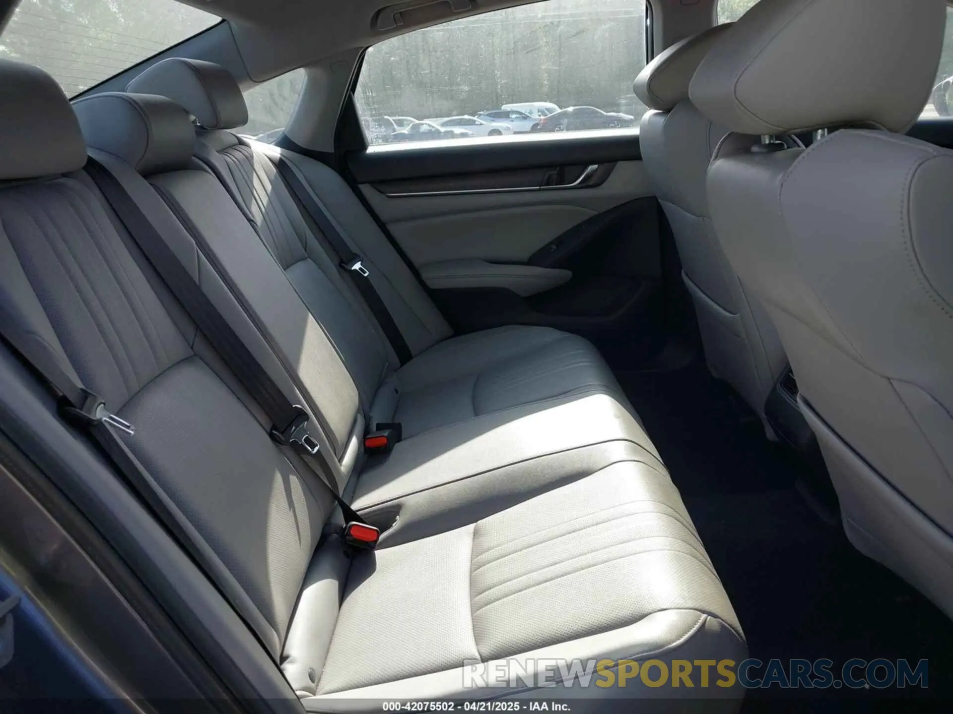8 Фотография поврежденного автомобиля 1HGCV3F90LA013434 HONDA ACCORD 2020
