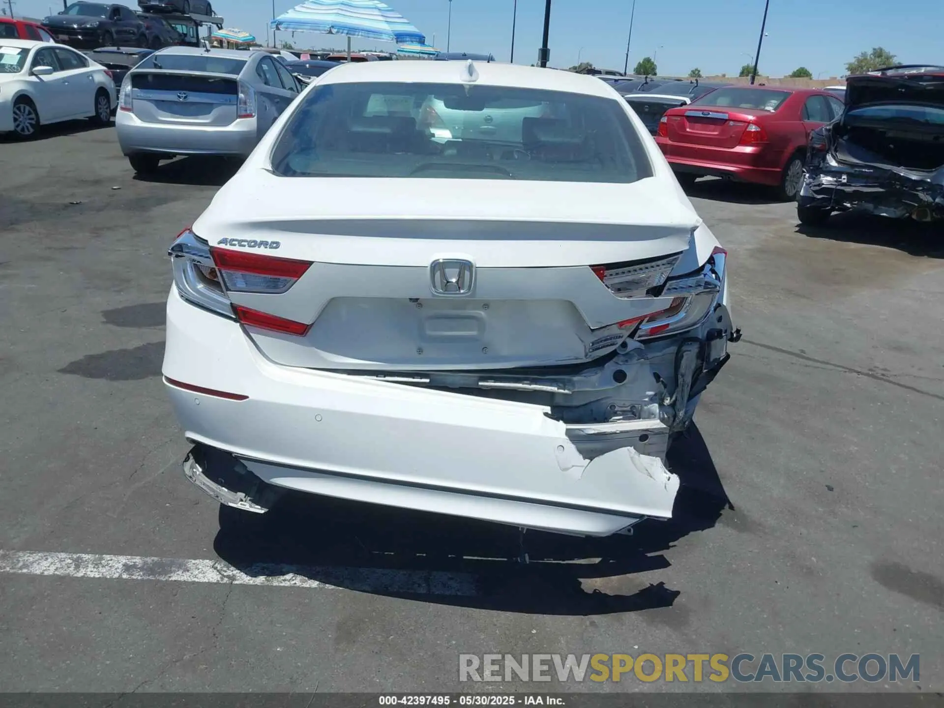 16 Photograph of a damaged car 1HGCV3F90LA014020 HONDA ACCORD 2020