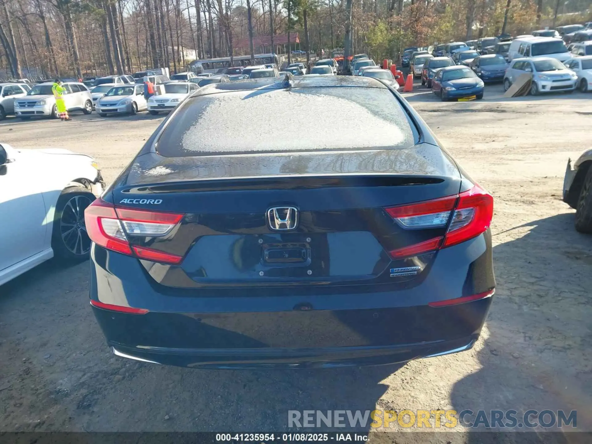 16 Photograph of a damaged car 1HGCV3F91LA008470 HONDA ACCORD 2020