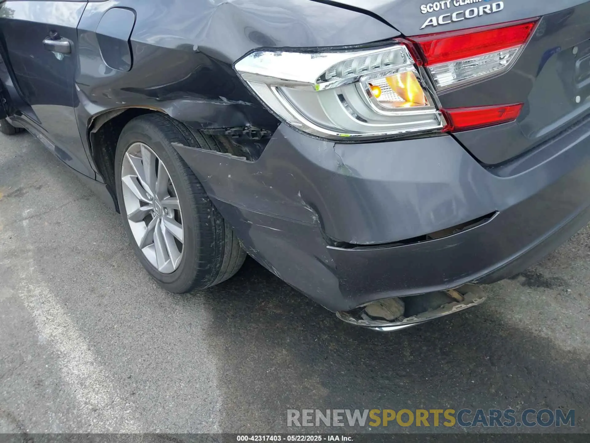 6 Photograph of a damaged car 1HGCV1F16MA053601 HONDA ACCORD 2021