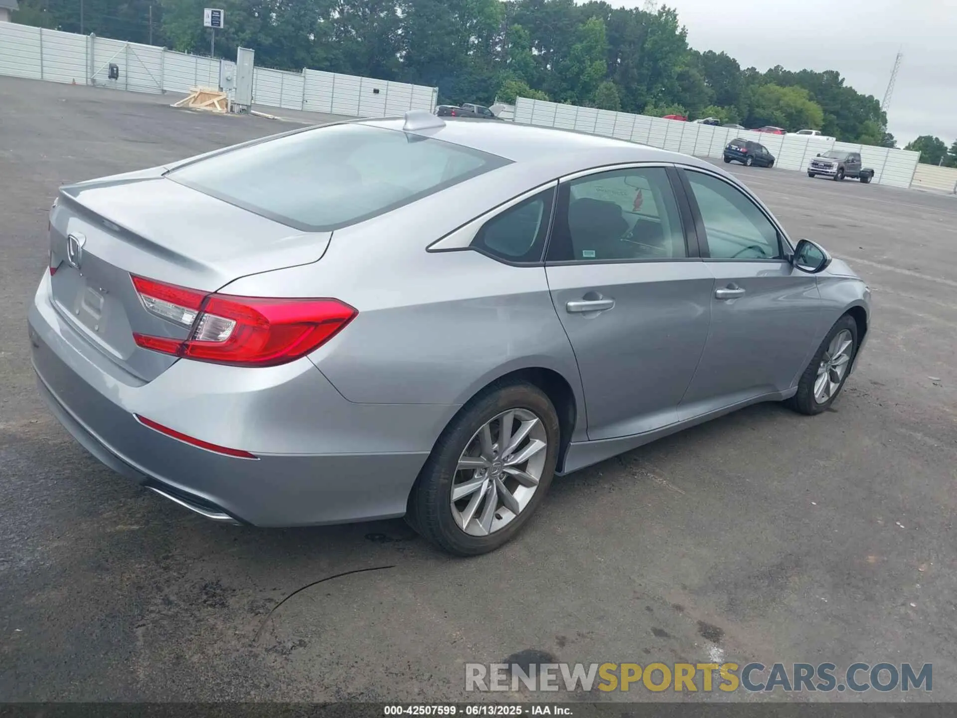 4 Photograph of a damaged car 1HGCV1F18MA068438 HONDA ACCORD 2021