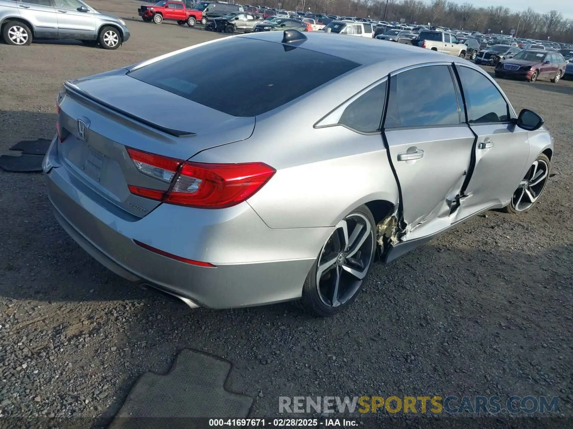 4 Photograph of a damaged car 1HGCV1F34MA081611 HONDA ACCORD 2021