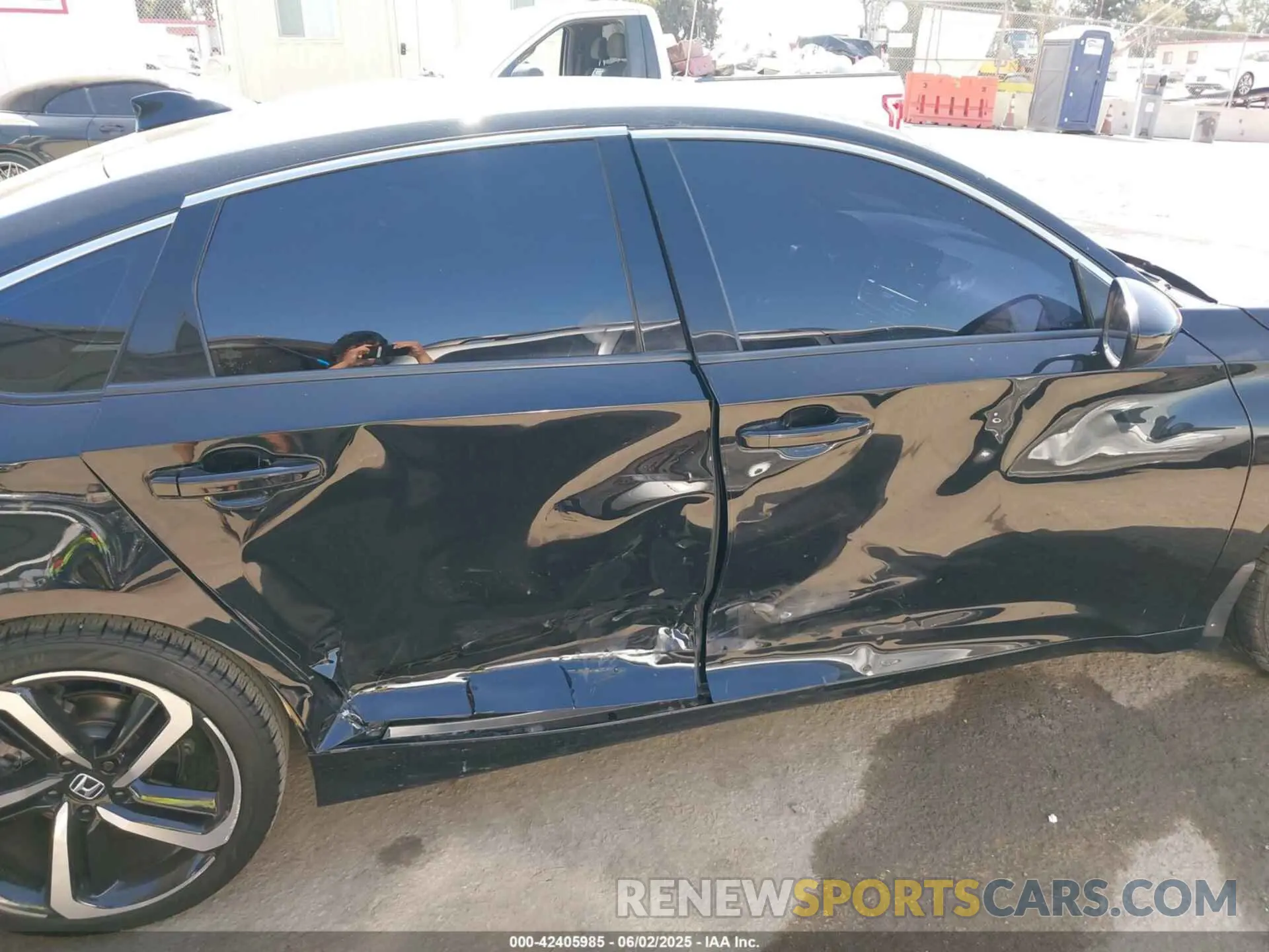6 Photograph of a damaged car 1HGCV1F38MA016387 HONDA ACCORD 2021