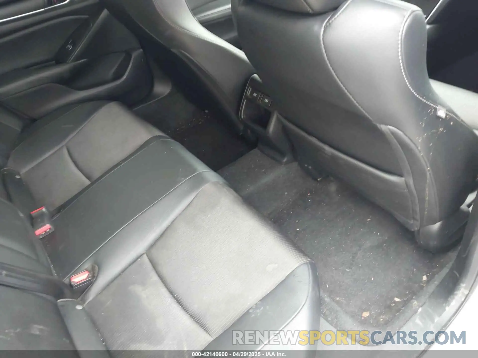8 Photograph of a damaged car 1HGCV1F39MA073309 HONDA ACCORD 2021