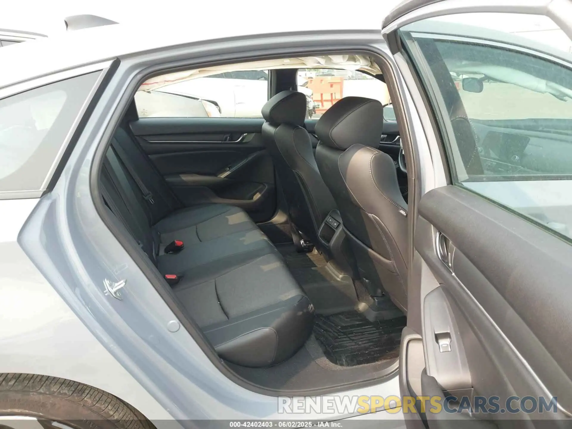 8 Photograph of a damaged car 1HGCV1F39MA106728 HONDA ACCORD 2021
