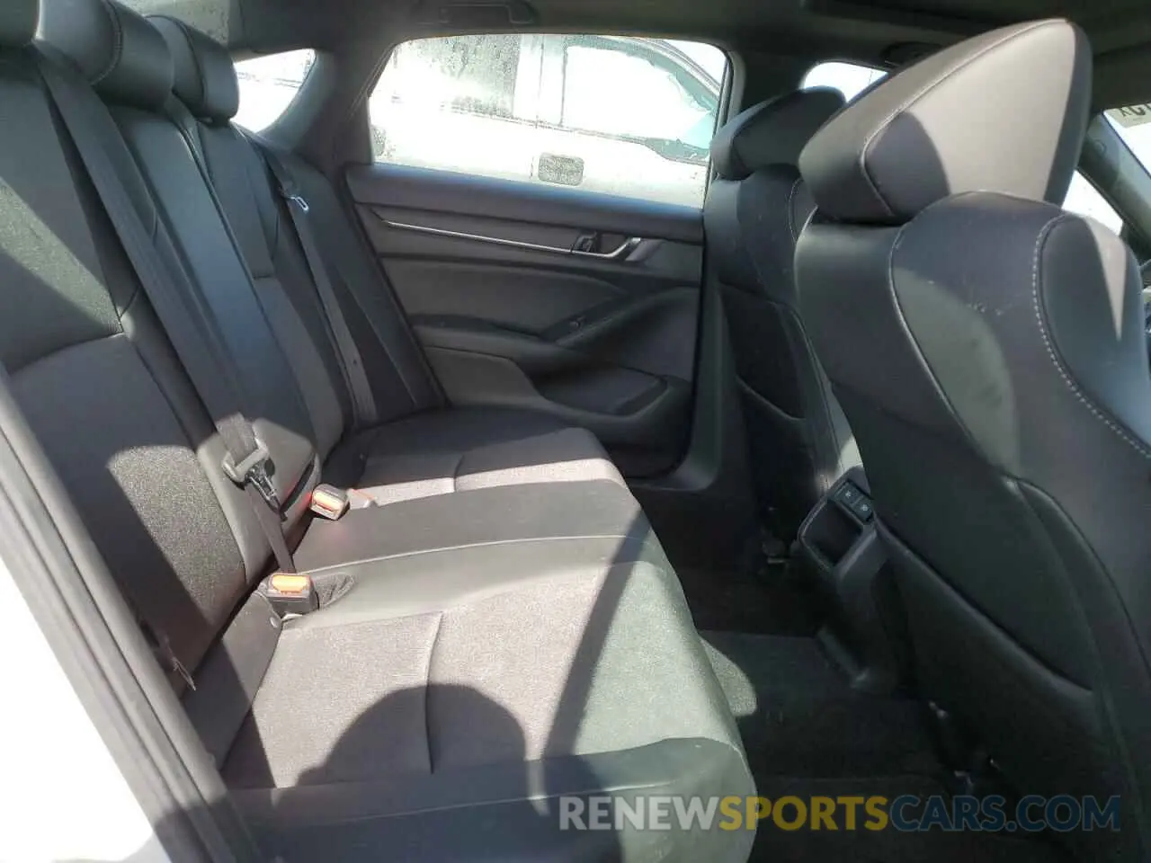 10 Photograph of a damaged car 1HGCV1F39MA801307 HONDA ACCORD 2021