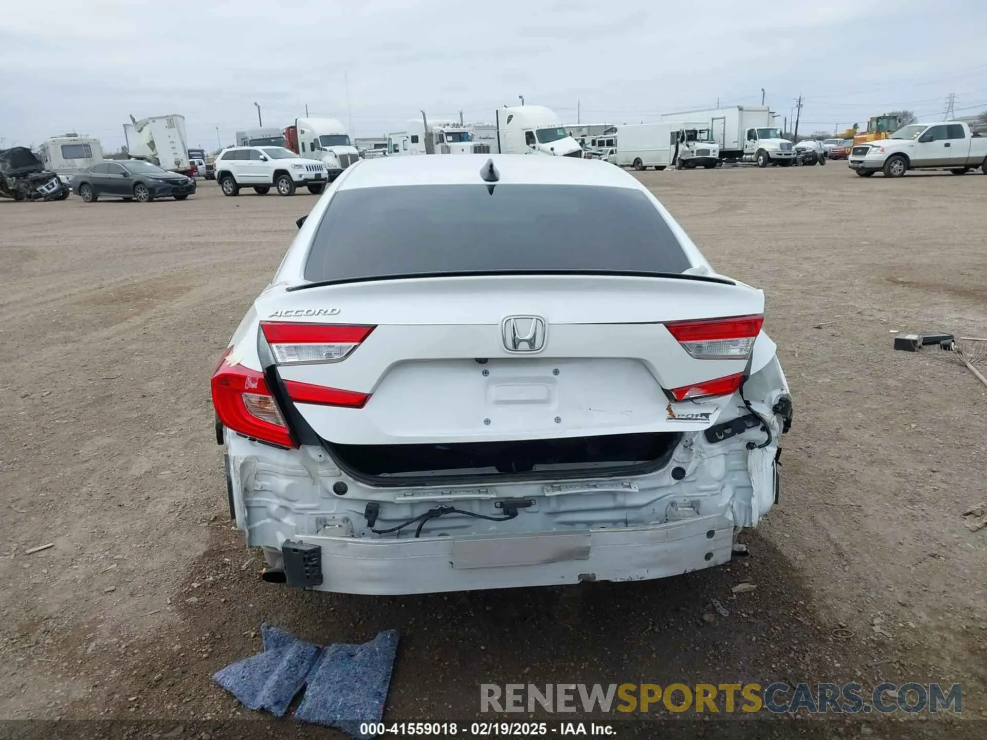 6 Photograph of a damaged car 1HGCV1F40MA055550 HONDA ACCORD 2021