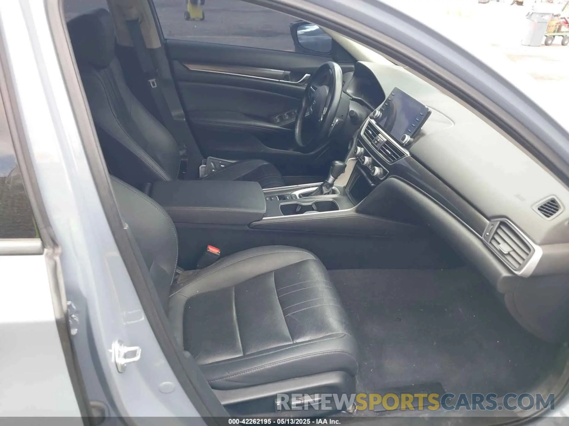 5 Photograph of a damaged car 1HGCV1F43MA018993 HONDA ACCORD 2021